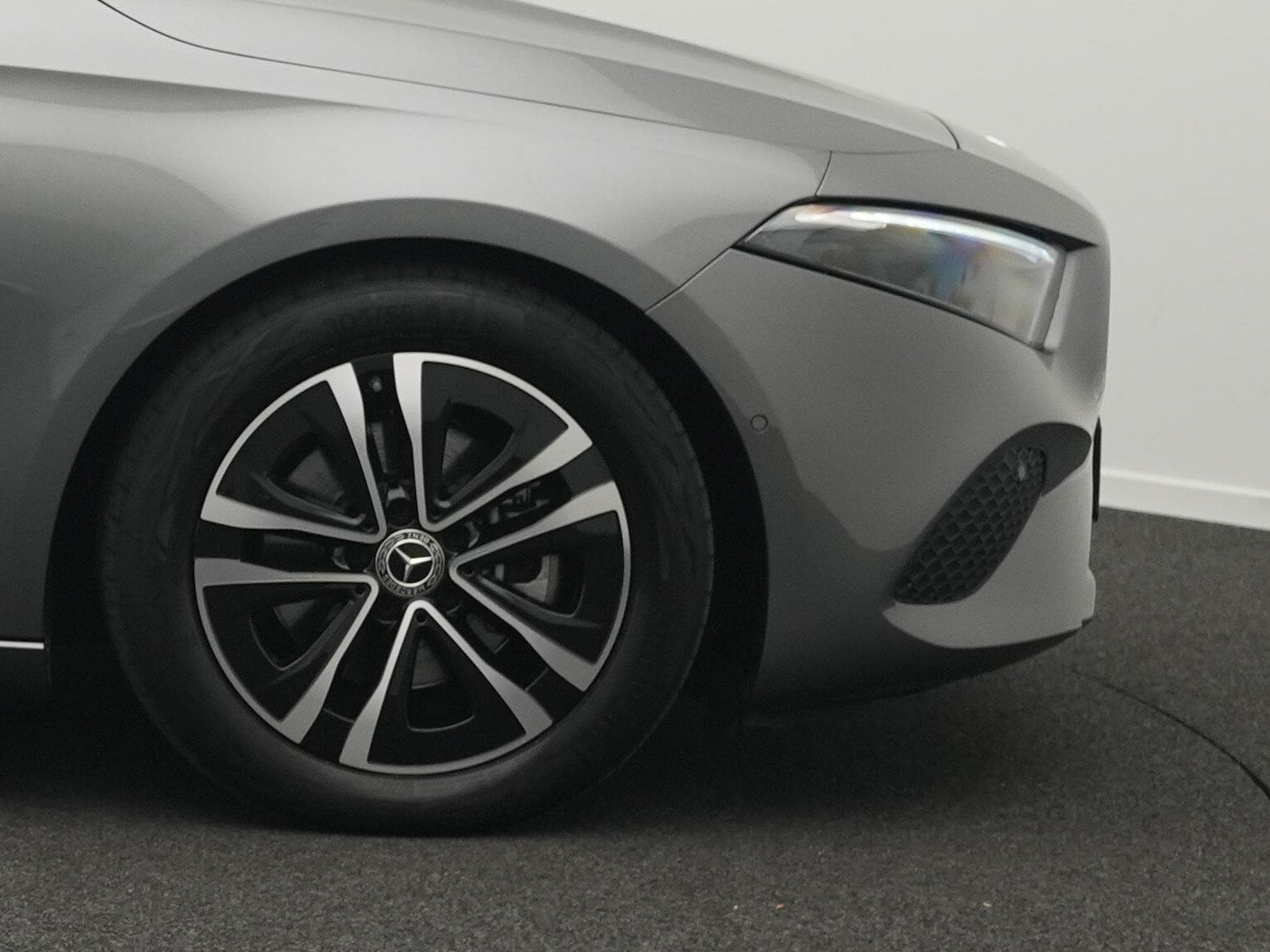 Mercedes A 180 d Progressive LED+Kamera+MBUX (2025) - Photo 8