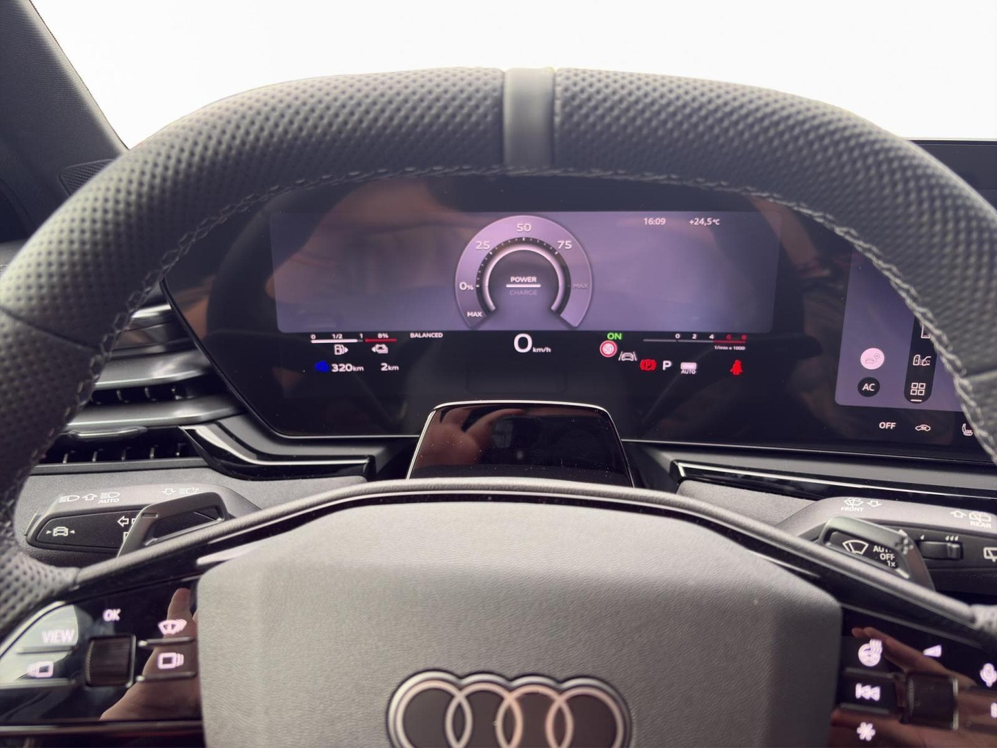 Audi RS5 RS5 Avant (2026) - Photo 11