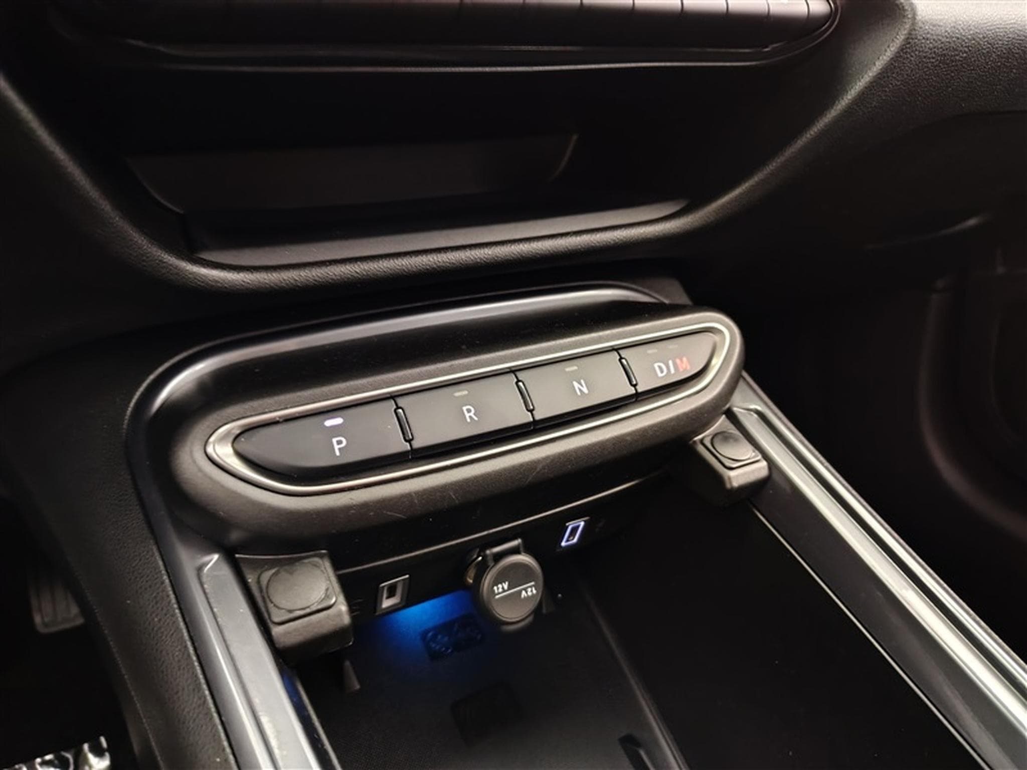 Fiat 600 1.2 Hybrid 136cv DCT Icone NAVI / FULL LED / KEYLESS / CAM (2025) - Photo 12