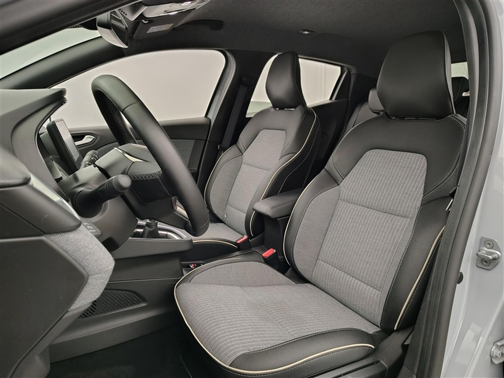 Renault Clio 1.0 TCe 90cv Techno S-CUIR / NAVI / CARPLAY / FULL LED (2025) - Photo 7