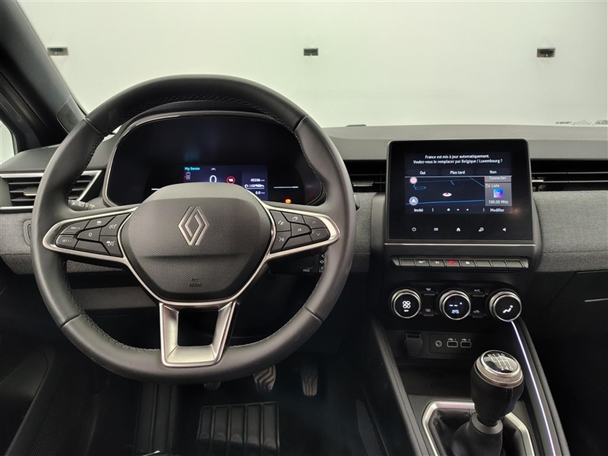 Renault Clio 1.0 TCe 90cv Techno S-CUIR / NAVI / CARPLAY / FULL LED (2025) - Photo 9