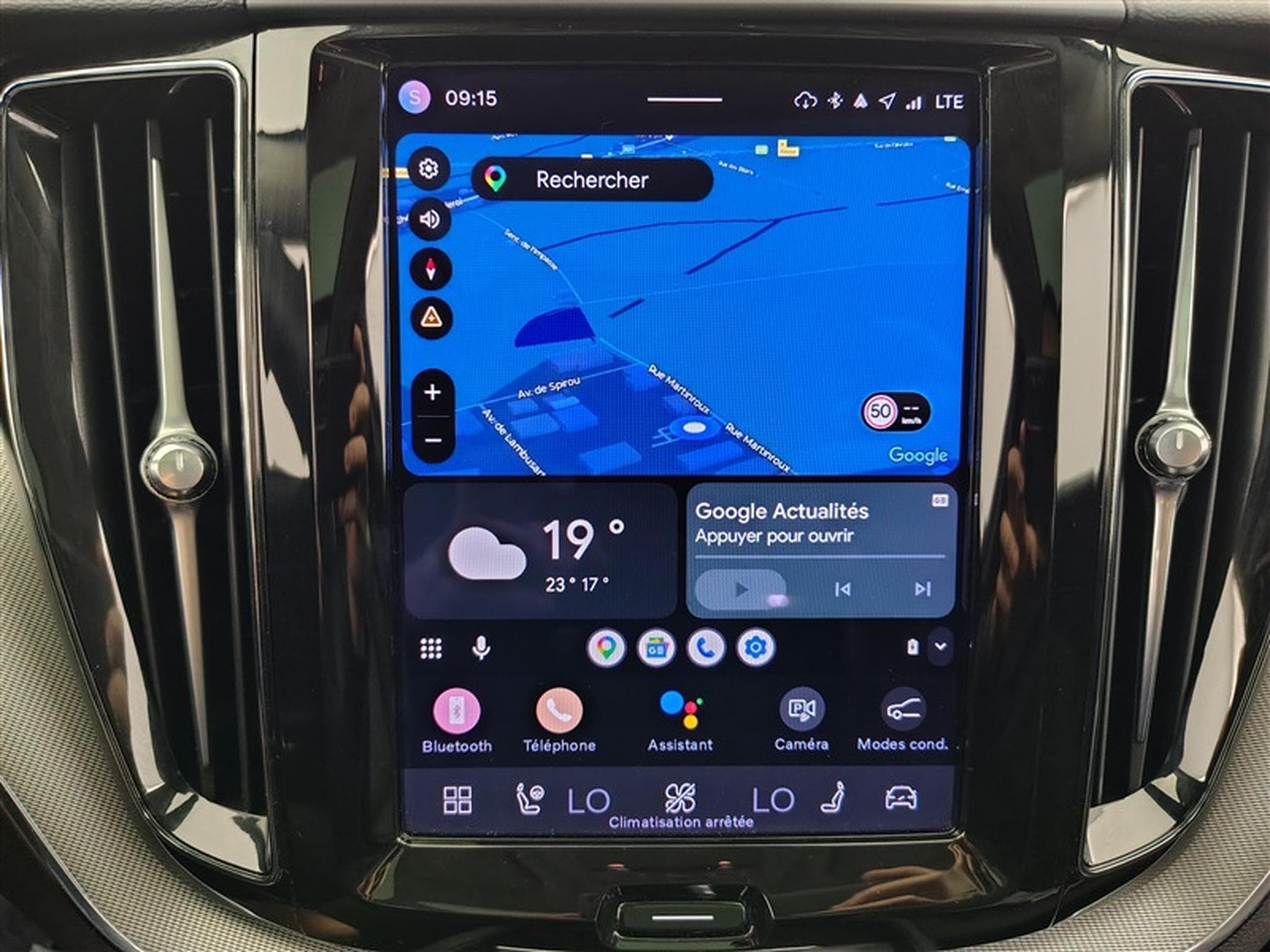 Volvo XC60 2.0 B4 MHEV Ultimate Dark  Cuir/Toit Pano/sièges élec. ... (2022) - Photo 11