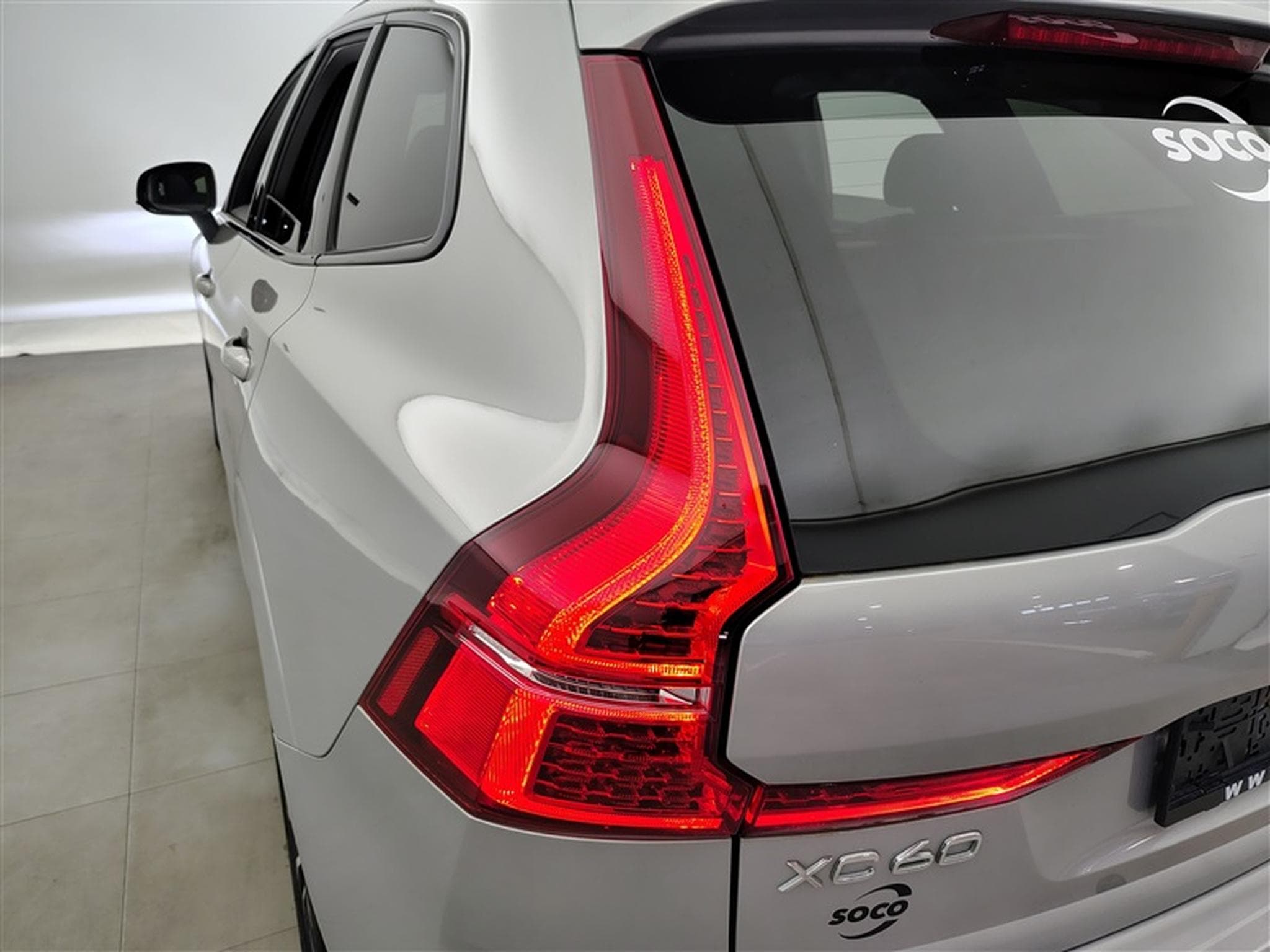 Volvo XC60 2.0 B4 MHEV Ultimate Dark  Cuir/Toit Pano/sièges élec. ... (2022) - Photo 16