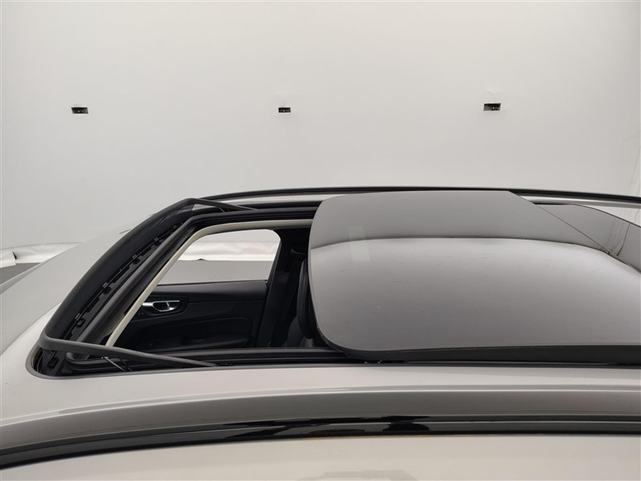 Volvo XC60 2.0 B4 MHEV Ultimate Dark  Cuir/Toit Pano/sièges élec. ... (2022) - Photo 19