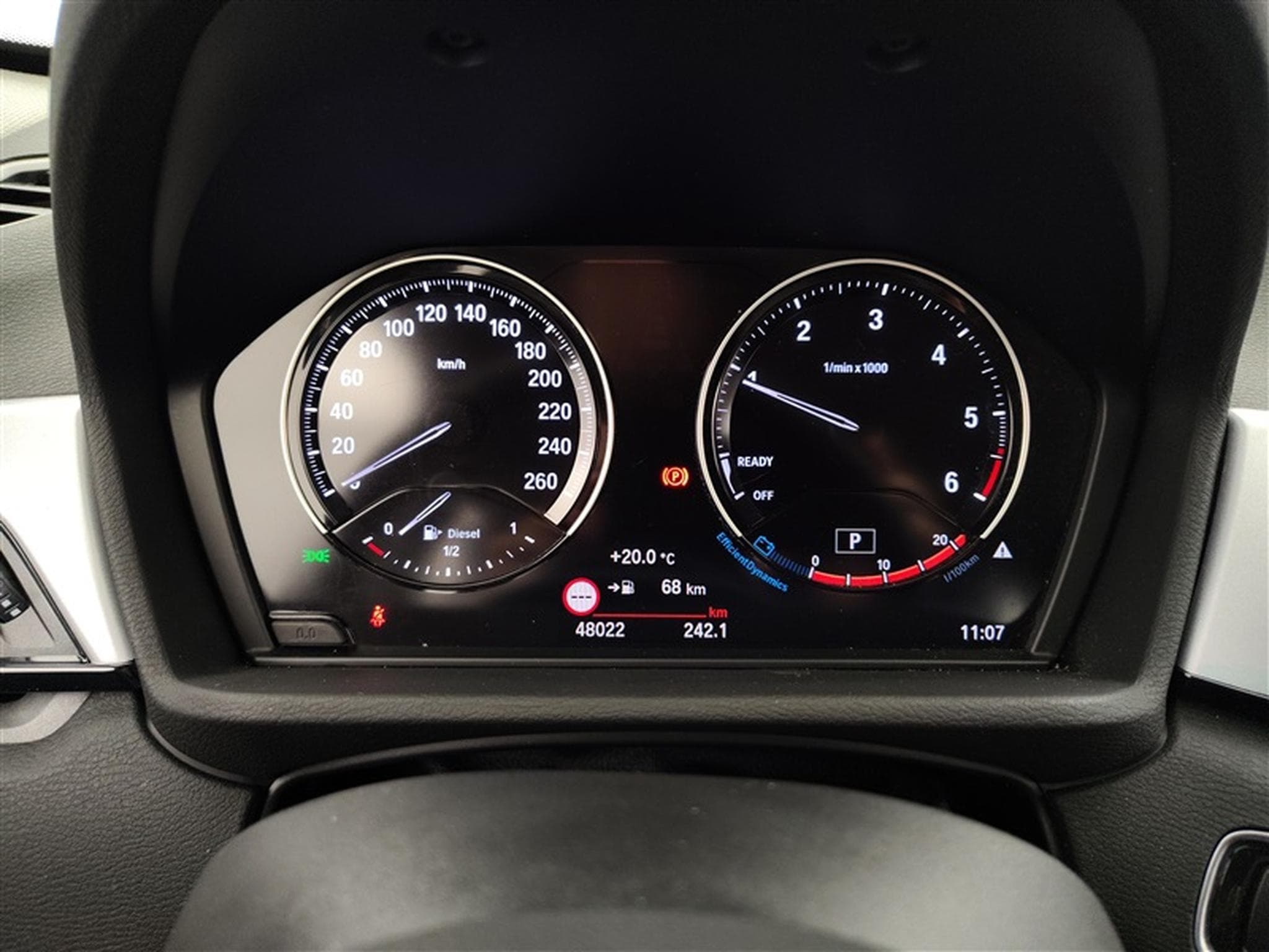 BMW X1 1.5 dA sDrive16  Navi / PDC av+ar (2022) - Foto 10
