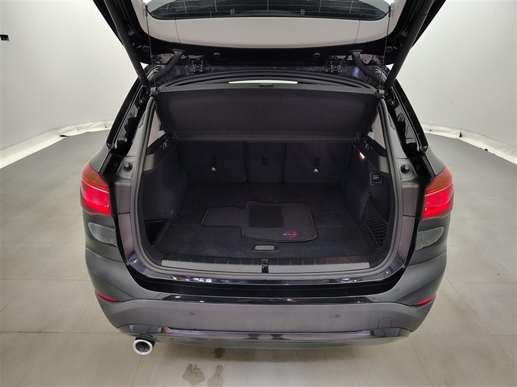 BMW X1 1.5 dA sDrive16  Navi / PDC av+ar (2022) - Foto 14