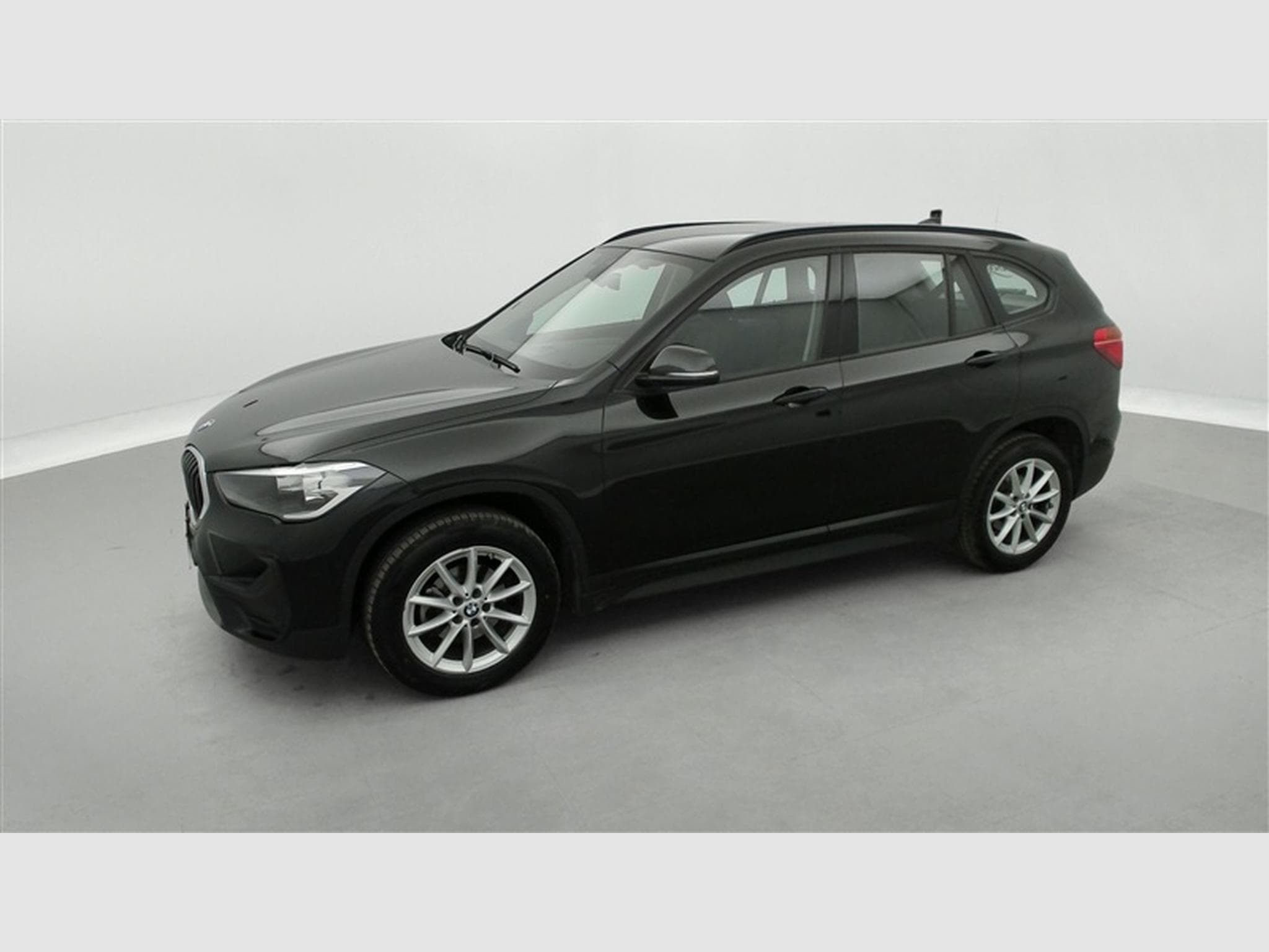 BMW X1 1.5 dA sDrive16  Navi / PDC av+ar (2022) - Foto 21