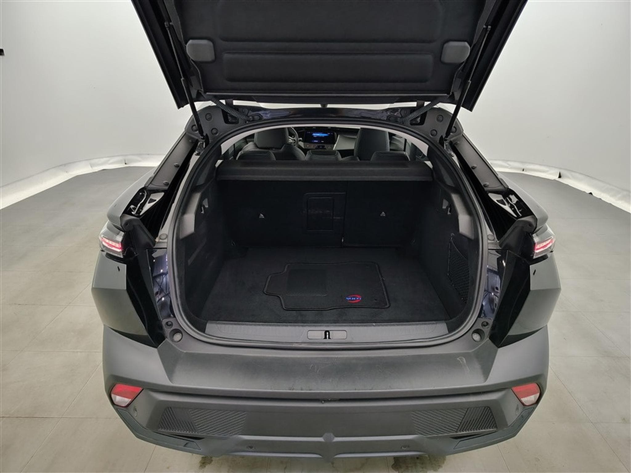 Peugeot 408 1.2 Hybrid 136cv e-DCS6 Allure NAVI / FULL LED / CAMERA 360 (2025) - Photo 14