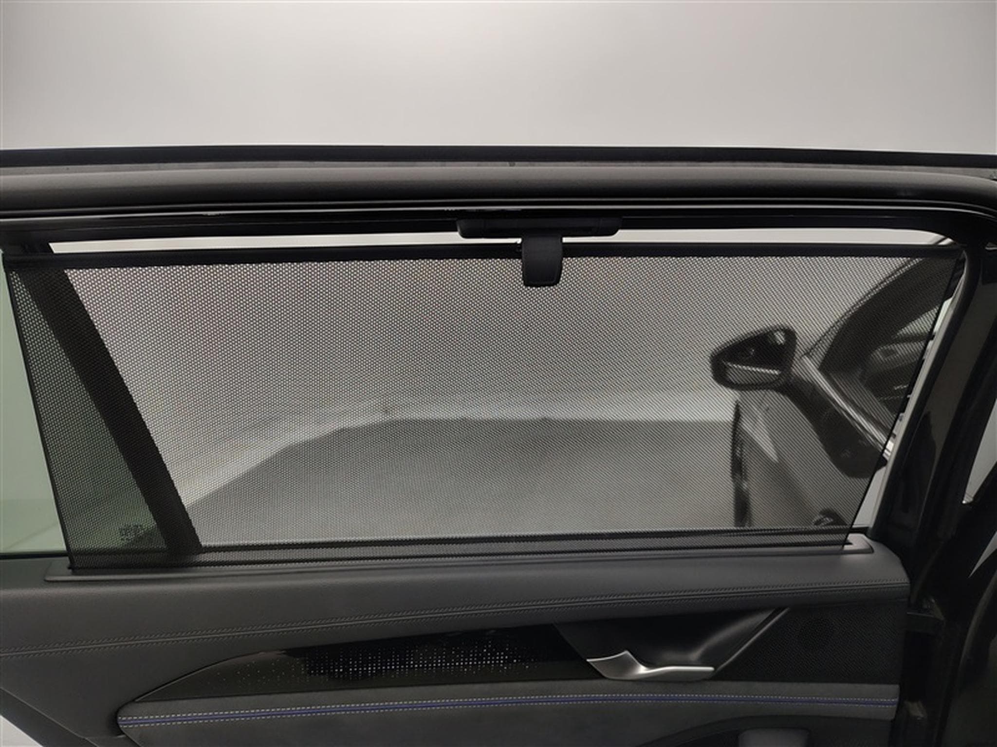 VW Passat 2.0 TDi 150cv DSG R-Line NAVI / FULL LED / CAMERA / JA 18" (2025) - Photo 19