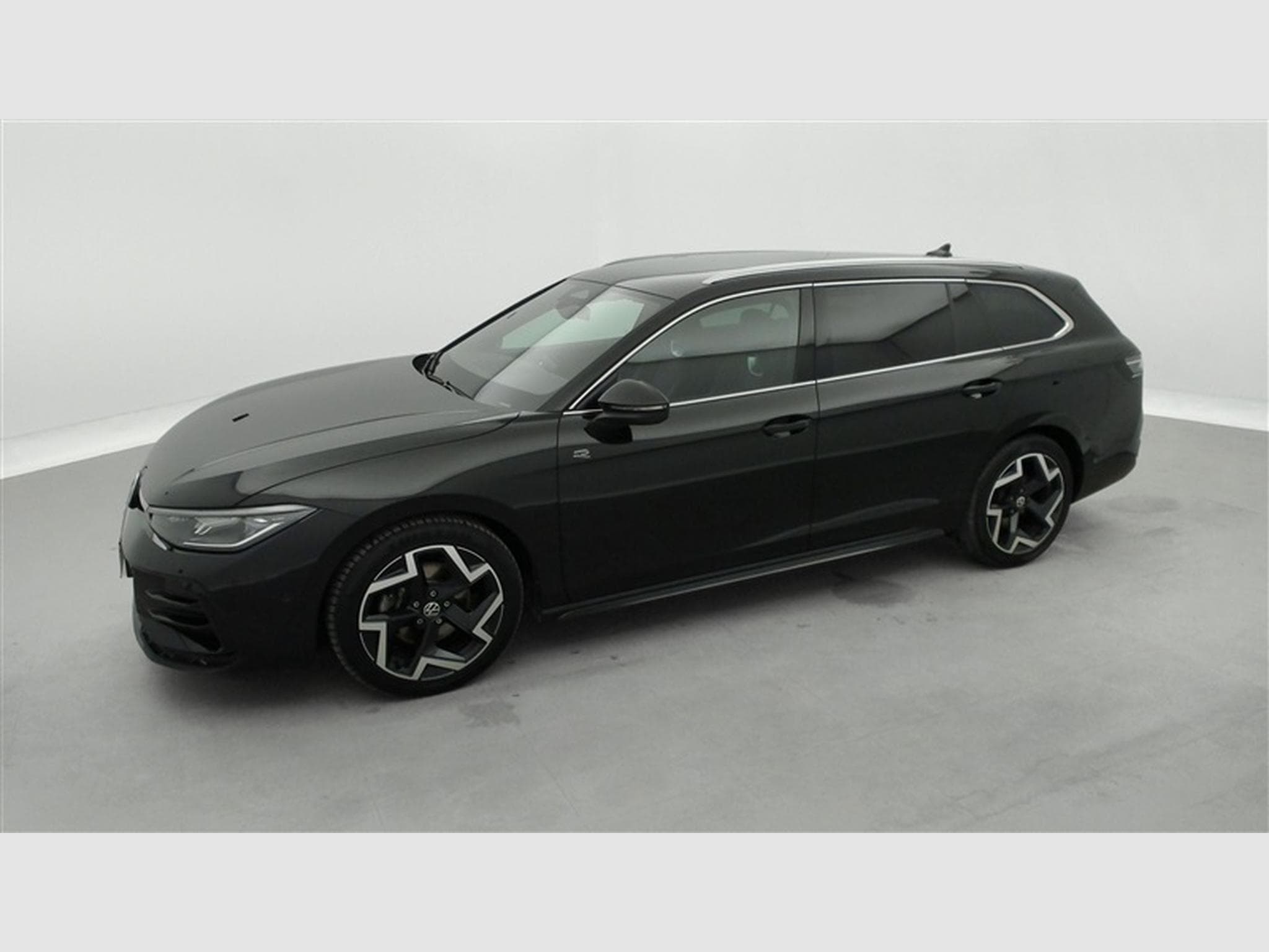 VW Passat 2.0 TDi 150cv DSG R-Line NAVI / FULL LED / CAMERA / JA 18" (2025) - Photo 23
