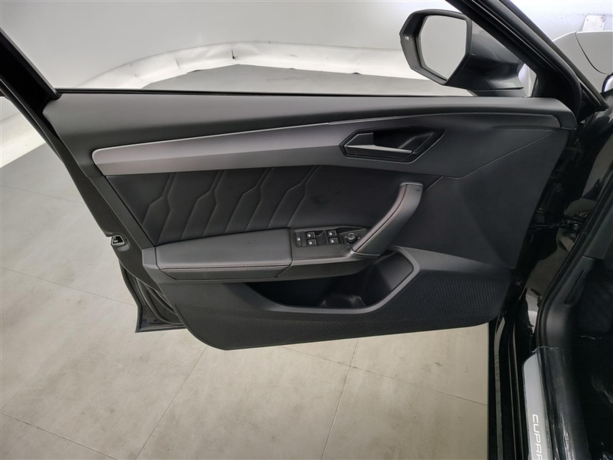 Cupra Leon 1.5 TSI 150cv S-CUIR / CARPLAY / FULL LED / ALU18" (2023) - Photo 17