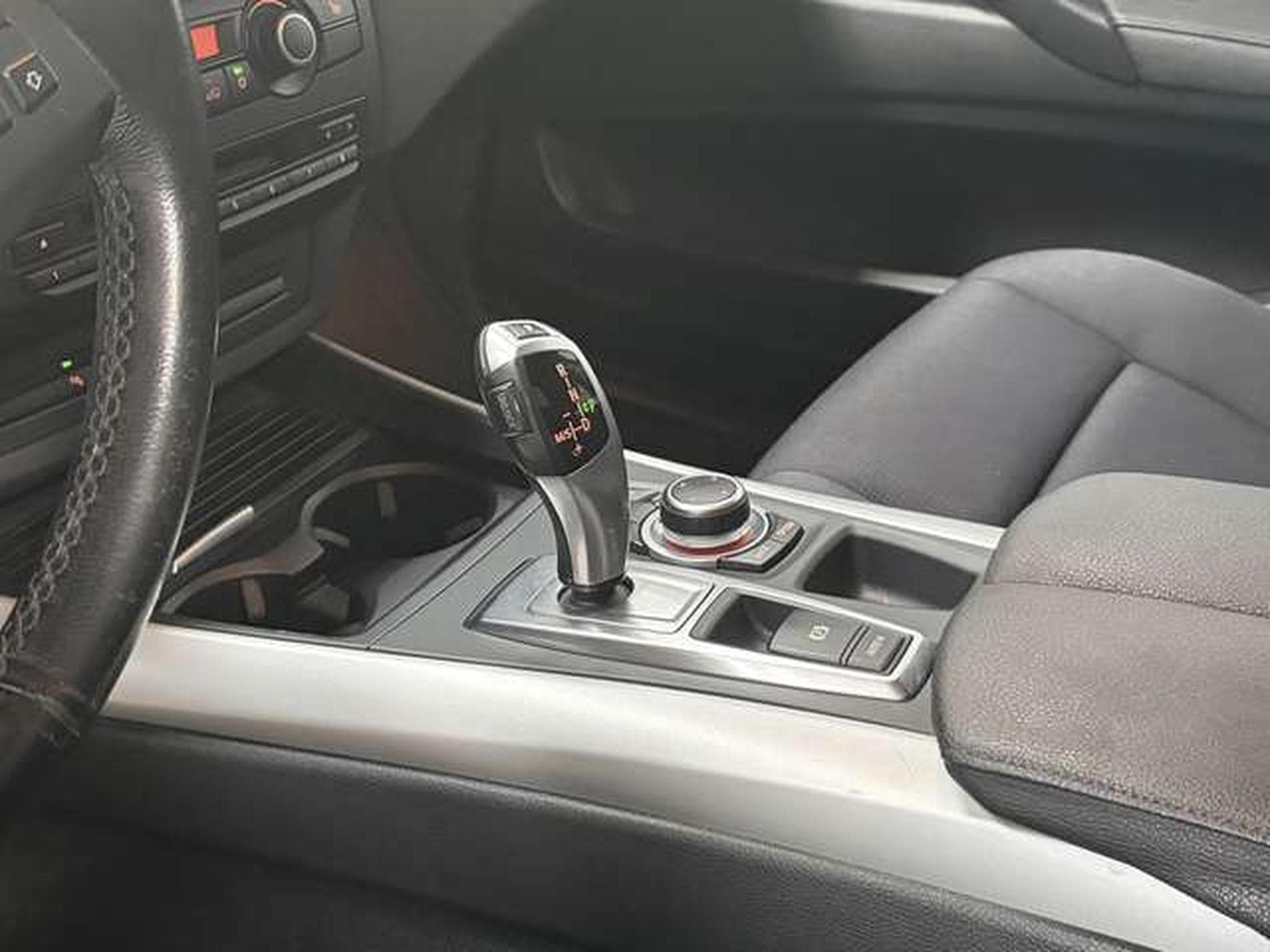 BMW X5 xDrive 30 d *3.HD *Pano *AHK *Navi *SHZ (2011) - Photo 8