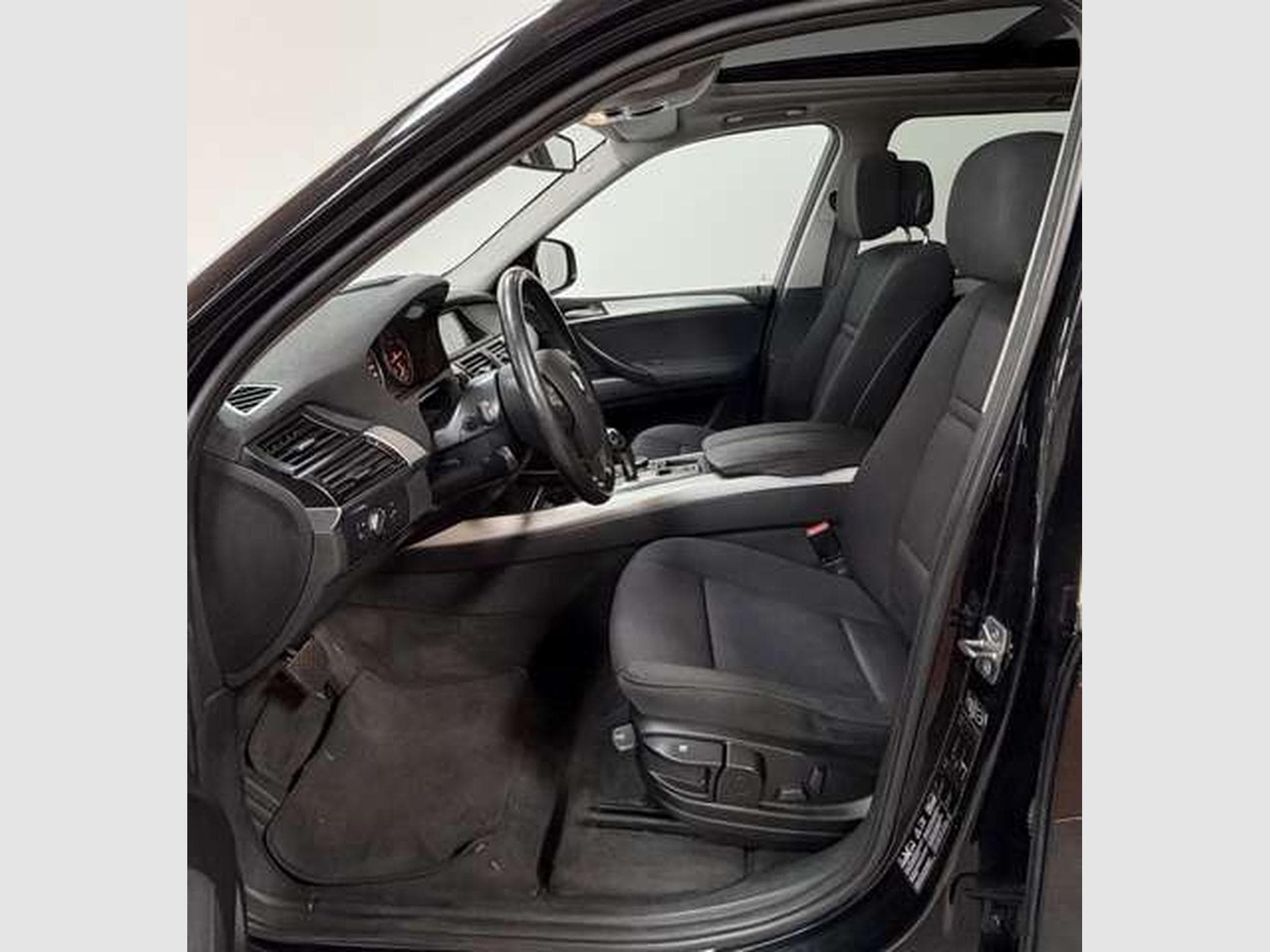 BMW X5 xDrive 30 d *3.HD *Pano *AHK *Navi *SHZ (2011) - Photo 10