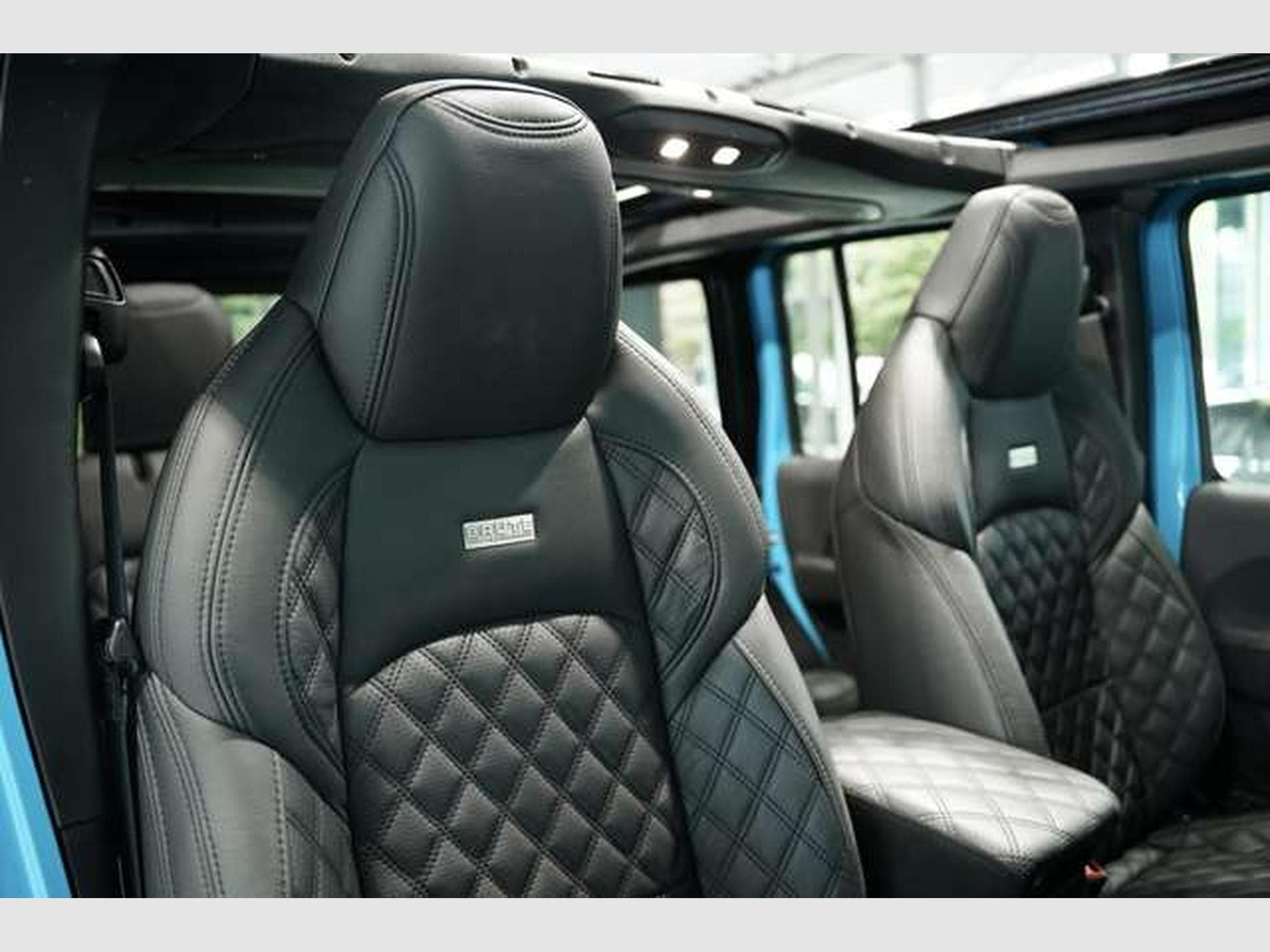 Jeep Wrangler BRUTE 2.0 T-GDI Sahara *1.H *Sonderlack (2025) - Foto 23