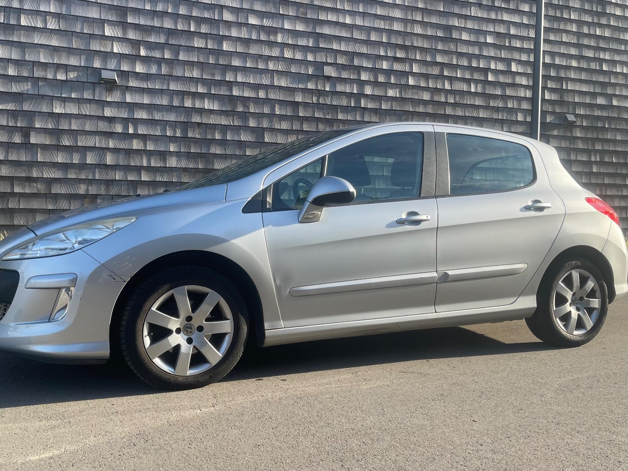 Peugeot 308 (2010) - Photo 1
