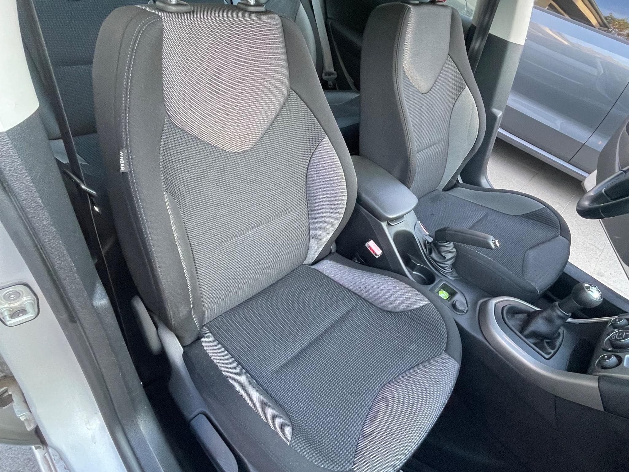 Peugeot 308 (2010) - Photo 6