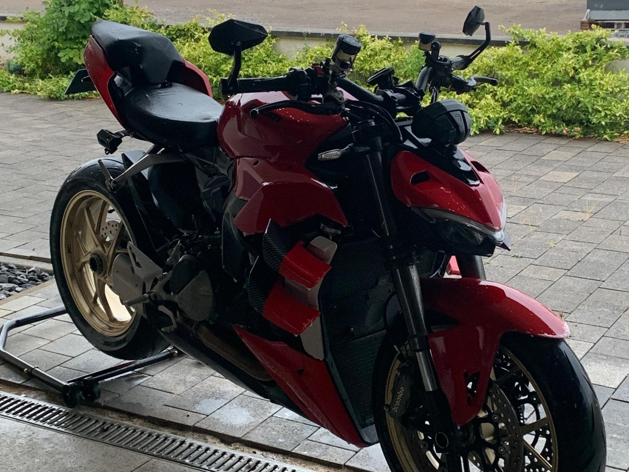 Ducati Streetfighter V2 (2022) - Foto 3