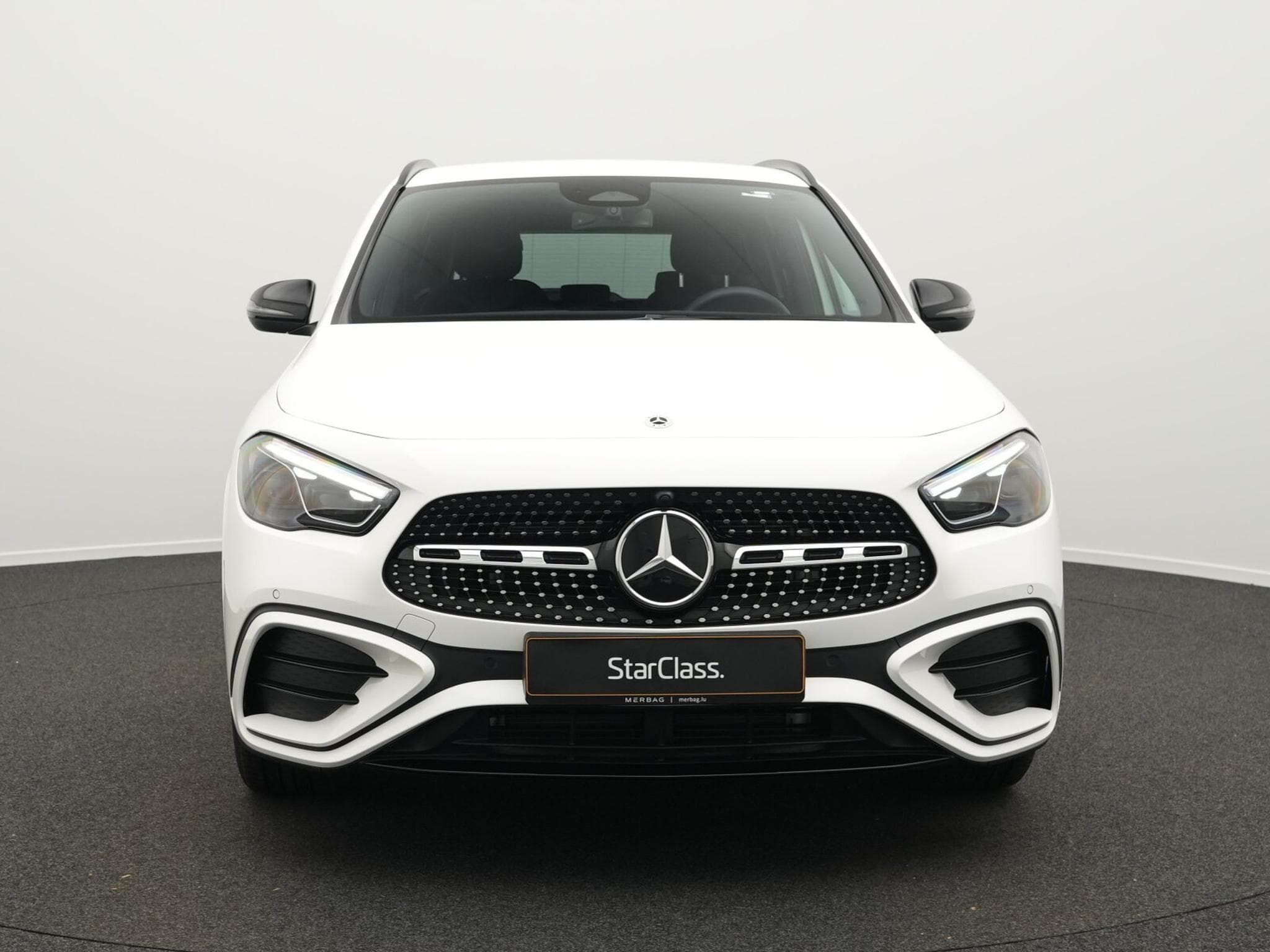Mercedes GLA 200 d AMG-Line Multi+Kamera+Night+19"+AHK (2025) - Foto 2