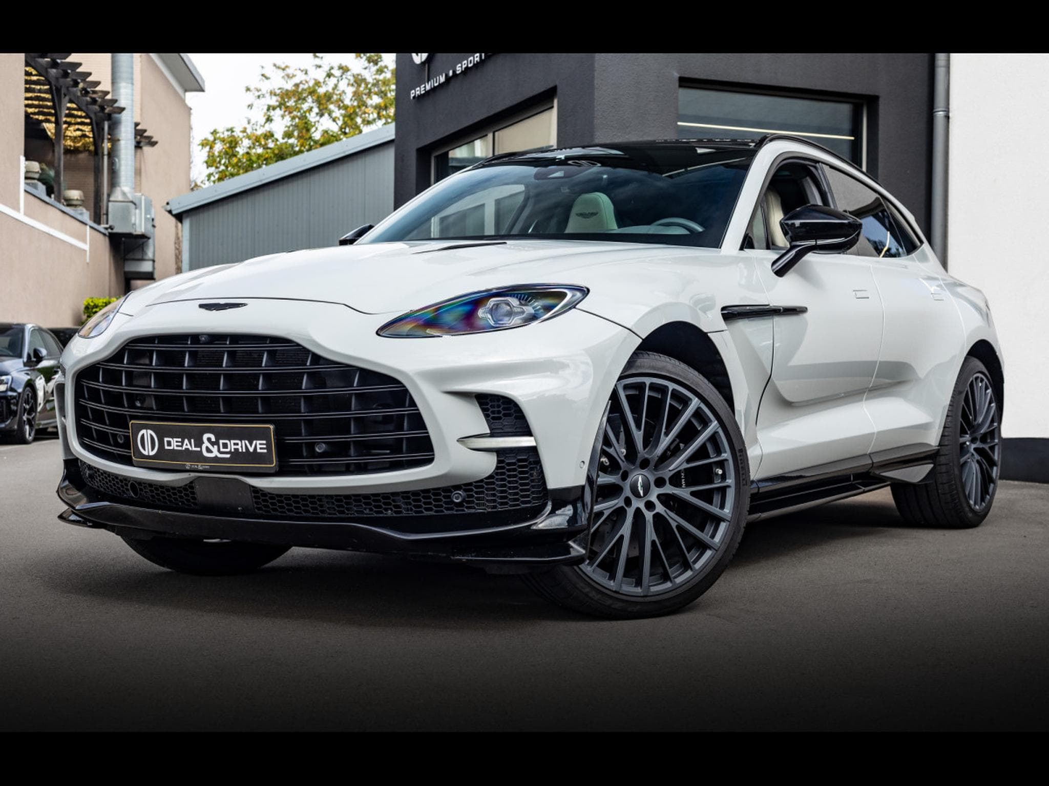 Aston-Martin DBX 707 4.0 V8 (707 CH) - APEX GREY (2024) - Photo 1