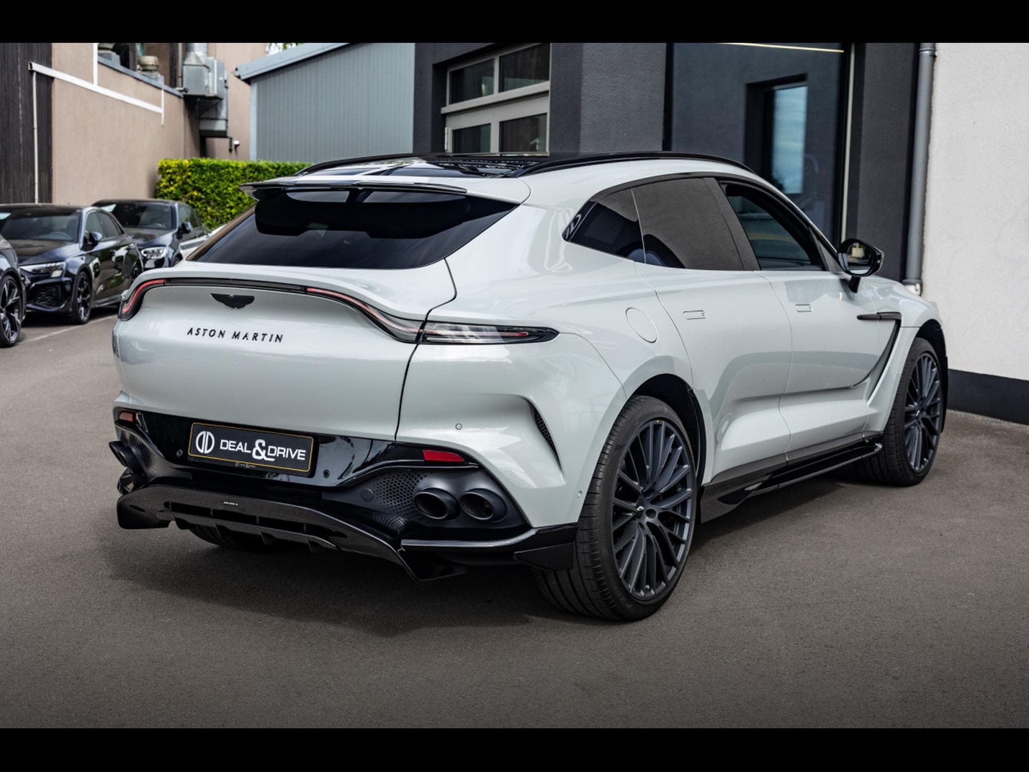 Aston-Martin DBX 707 4.0 V8 (707 CH) - APEX GREY (2024) - Photo 7
