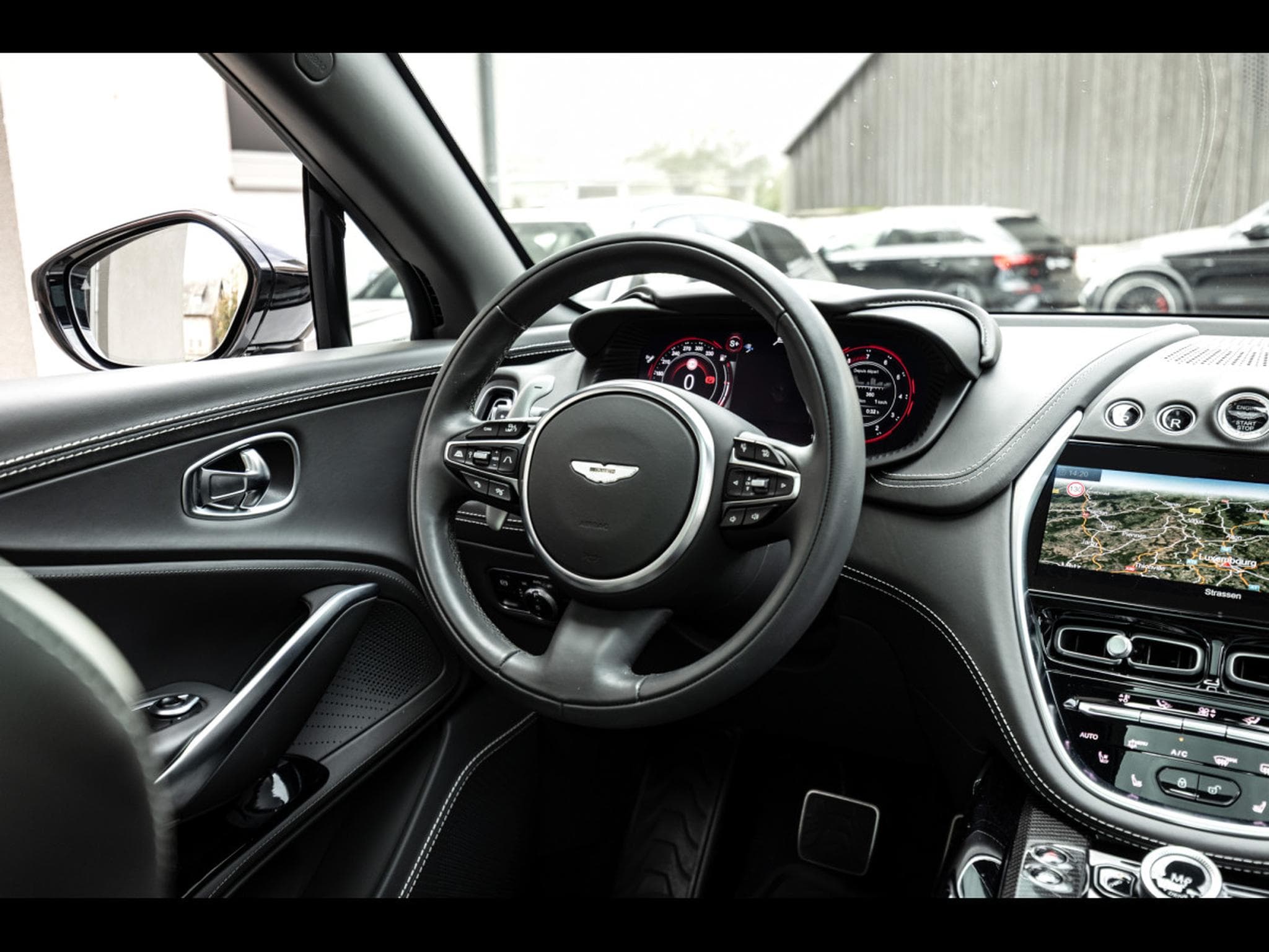 Aston-Martin DBX 707 4.0 V8 (707 CH) - APEX GREY (2024) - Photo 15