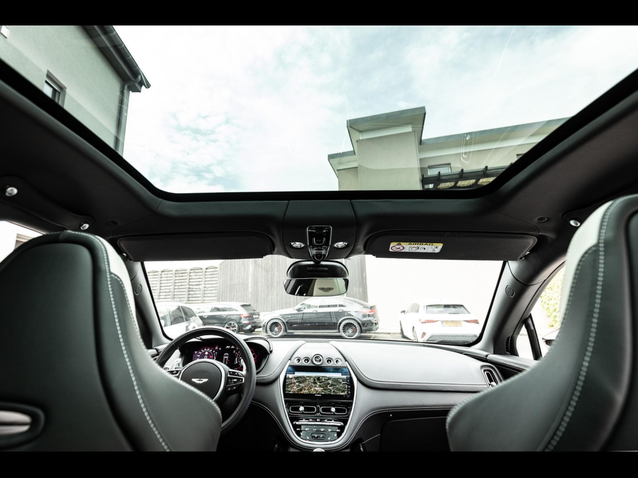 Aston-Martin DBX 707 4.0 V8 (707 CH) - APEX GREY (2024) - Photo 17