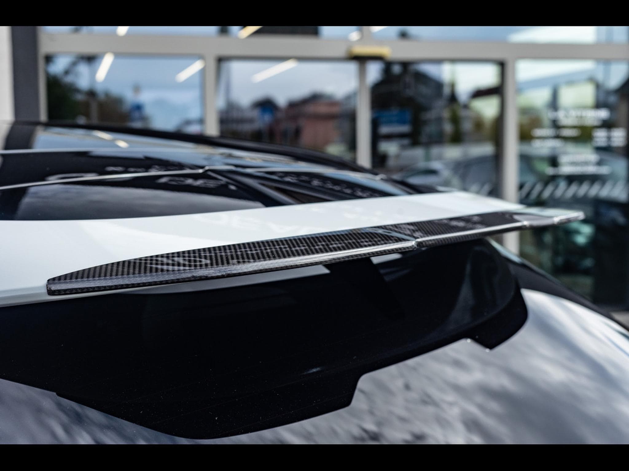 Aston-Martin DBX 707 4.0 V8 (707 CH) - APEX GREY (2024) - Photo 24