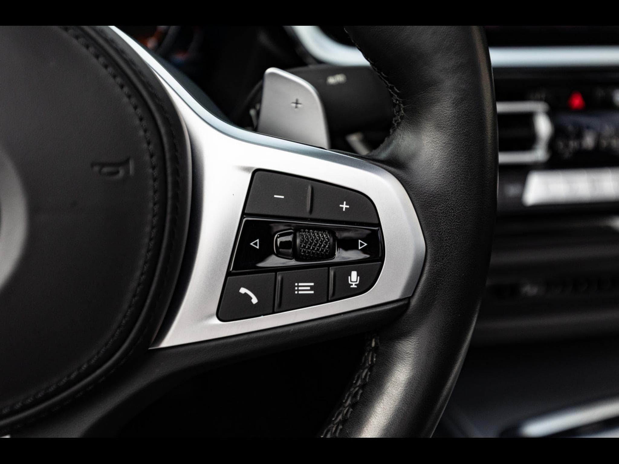 BMW Z4 ROADSTER STEPRTONIC (340 CH) - BLACK SAPPHIRE (2022) - Photo 17