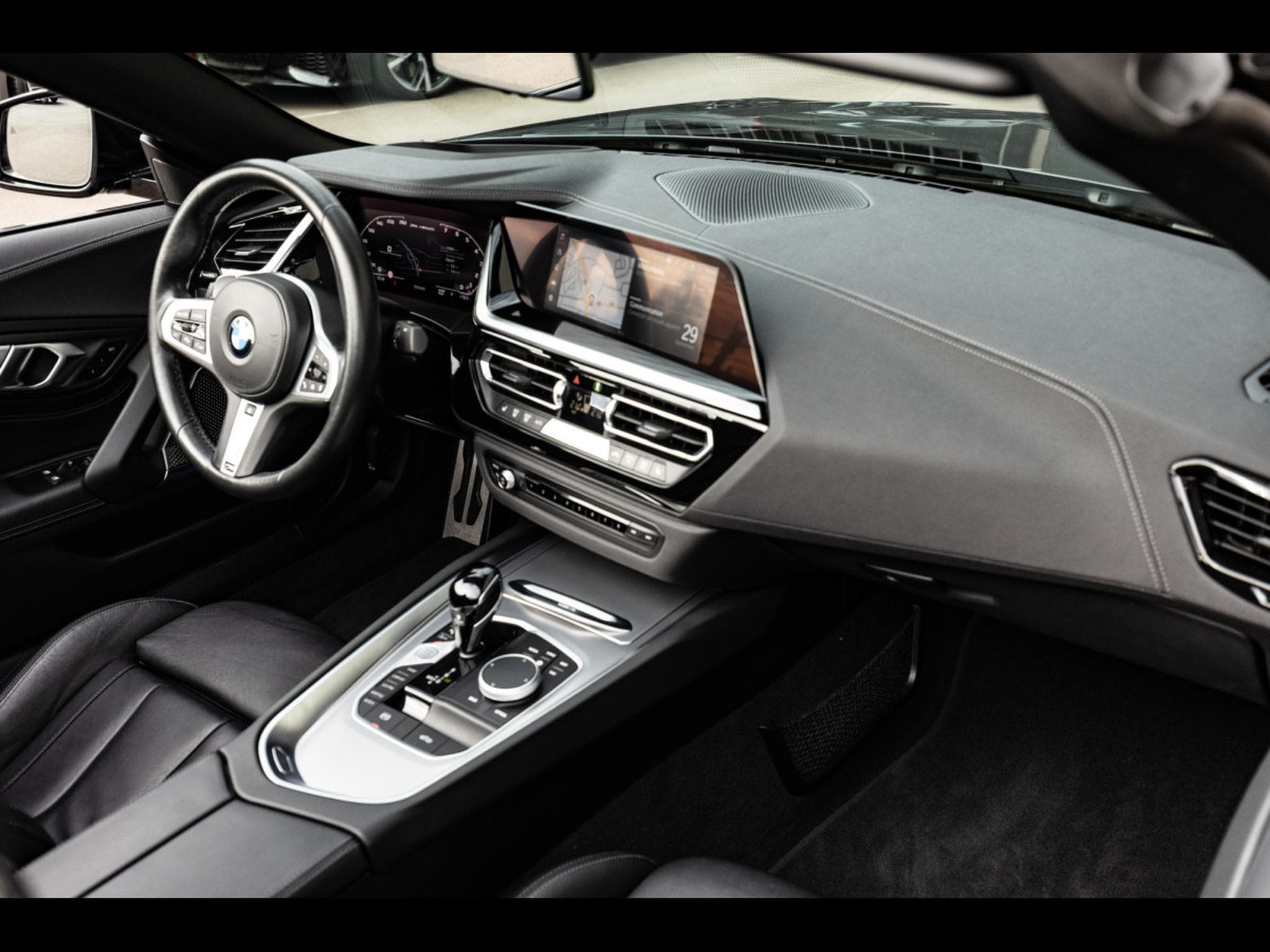 BMW Z4 ROADSTER STEPRTONIC (340 CH) - BLACK SAPPHIRE (2022) - Photo 15