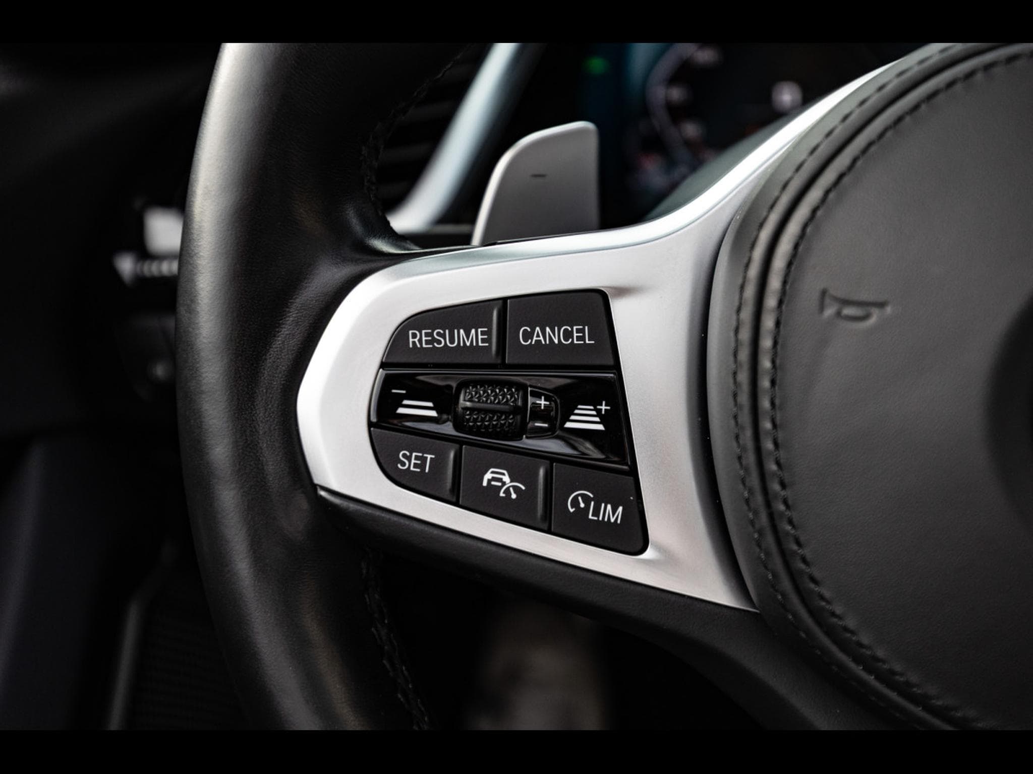 BMW Z4 ROADSTER STEPRTONIC (340 CH) - BLACK SAPPHIRE (2022) - Photo 24