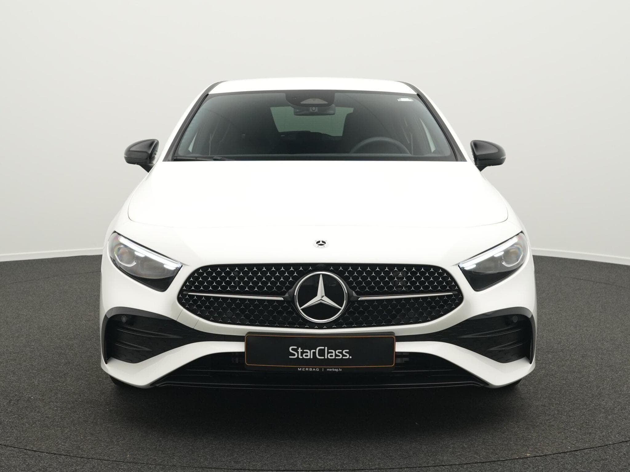Mercedes A 200 d AMG-Line Multi+Night+Kamera+Ambi (2025) - Foto 2