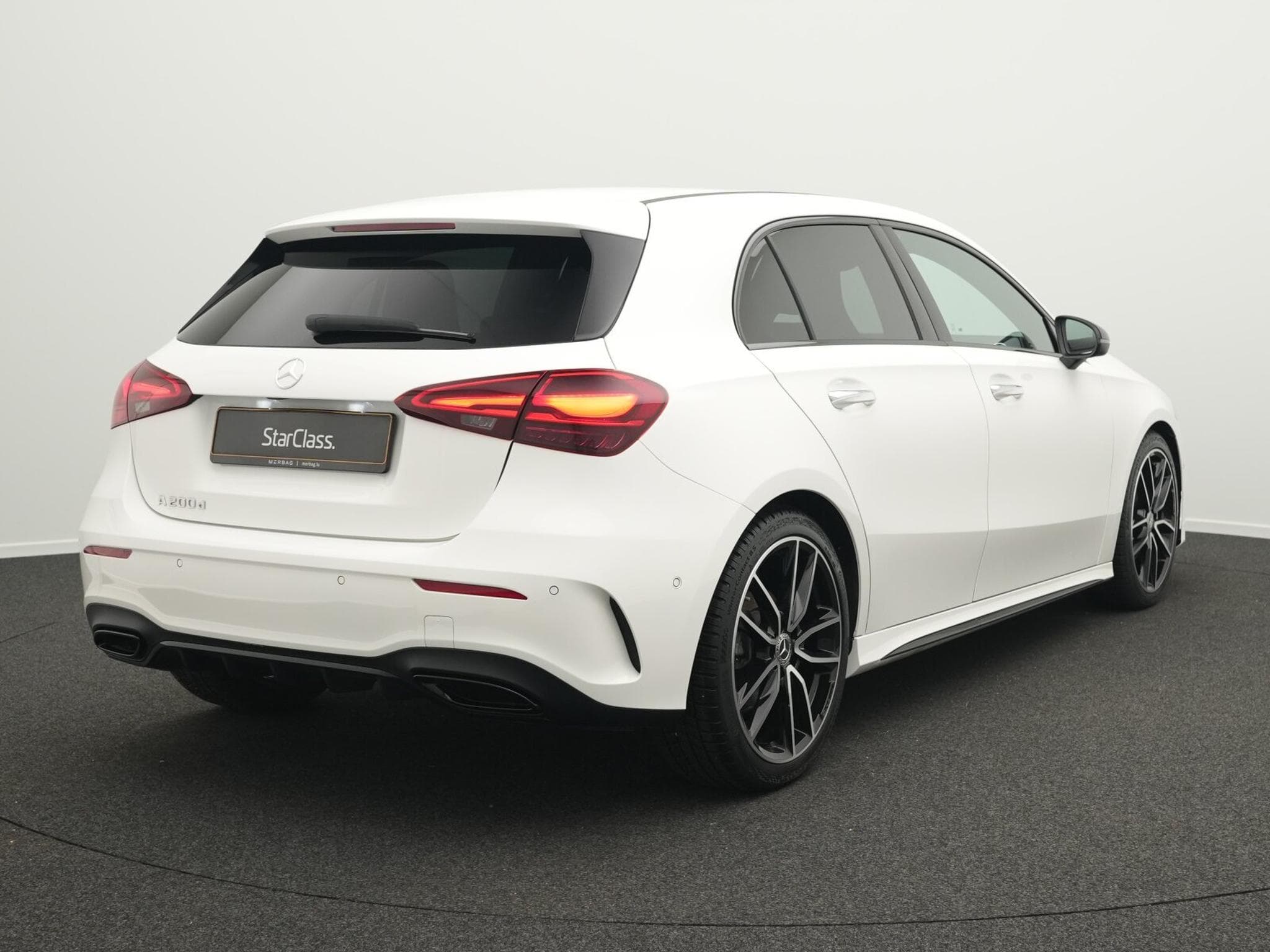 Mercedes A 200 d AMG-Line Multi+Night+Kamera+Ambi (2025) - Foto 3