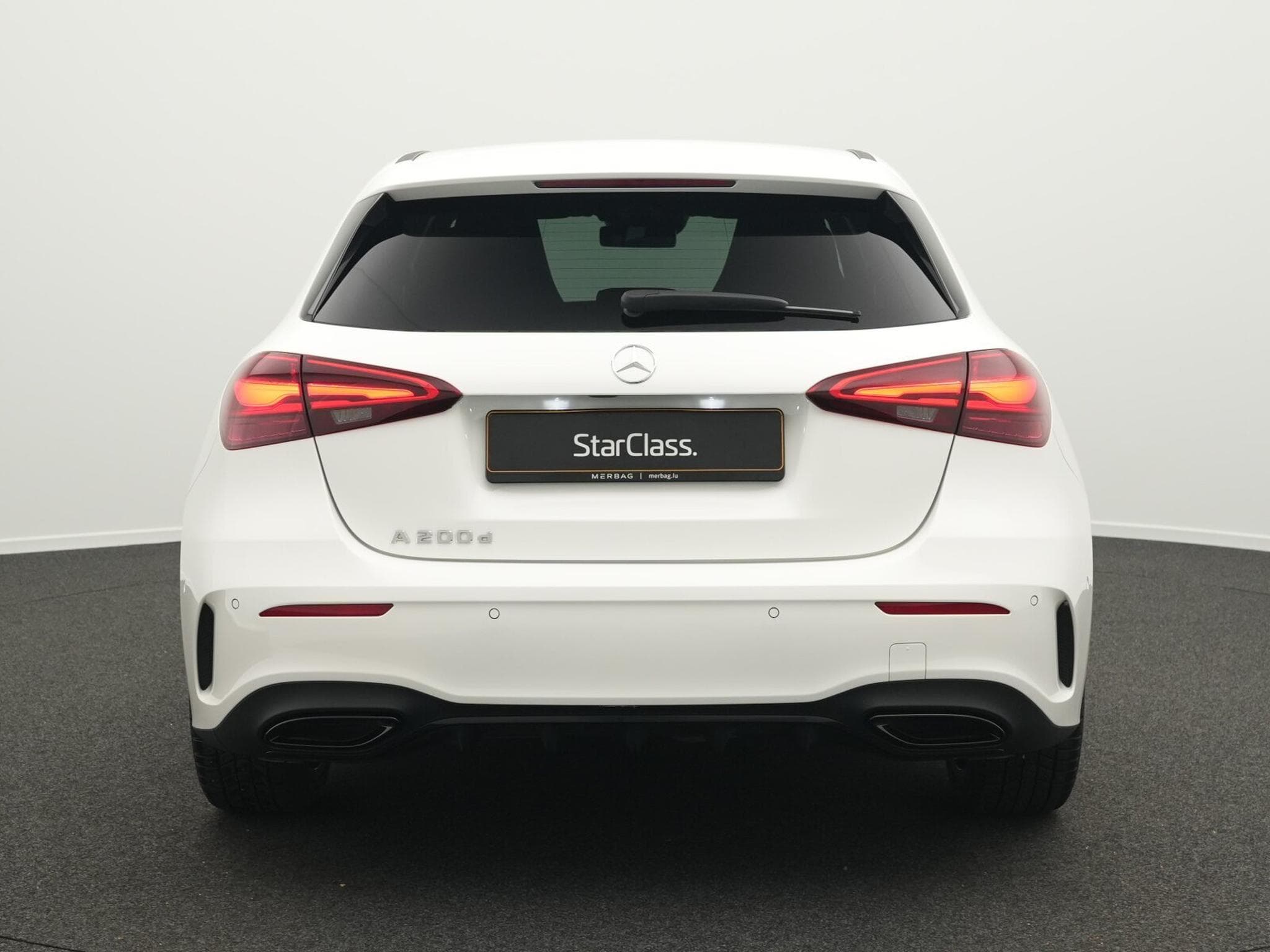 Mercedes A 200 d AMG-Line Multi+Night+Kamera+Ambi (2025) - Foto 4