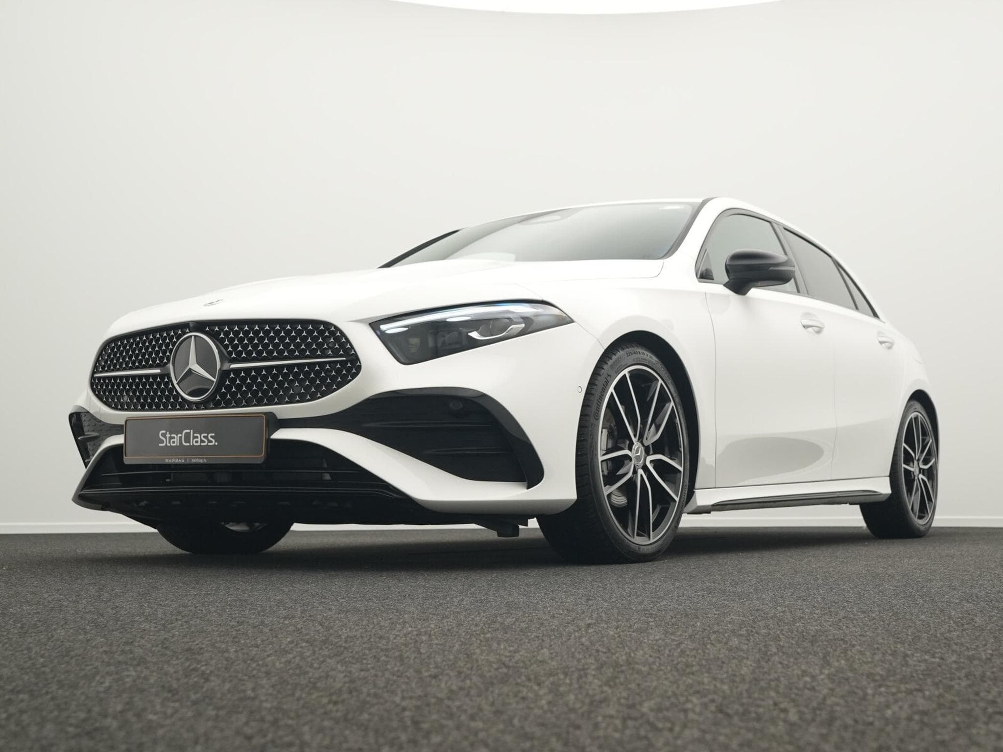 Mercedes A 200 d AMG-Line Multi+Night+Kamera+Ambi (2025) - Foto 10
