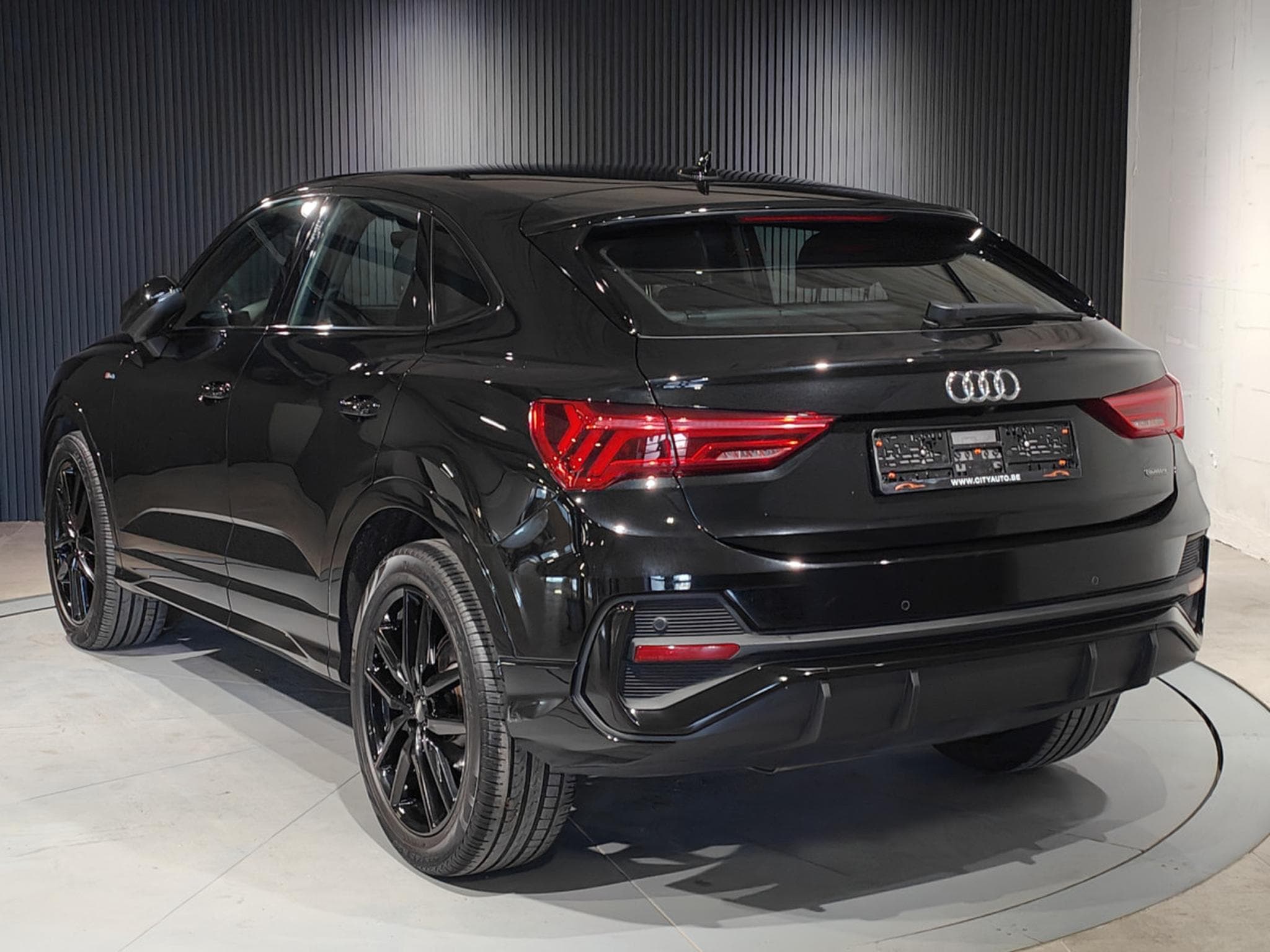 Audi Q3 Q3 SPORTBACK 40 TDI QUATTRO S-TRONIC S-LINE CAMERA VIRTUAL (2020) - Photo 4