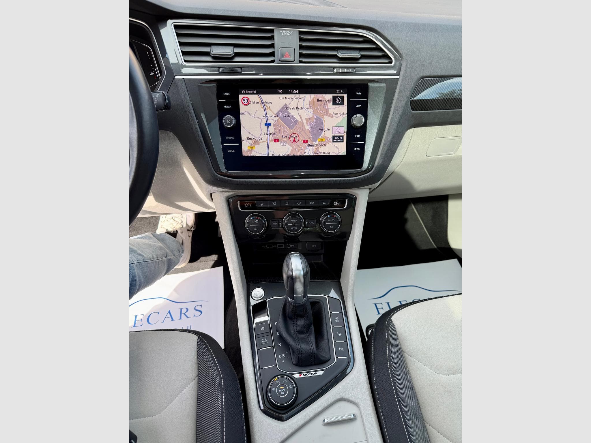 VW Tiguan 2.0 TSI 190 DSG7 4Motion Highline Pano/Cam/Head-Up (2019) - Photo 12
