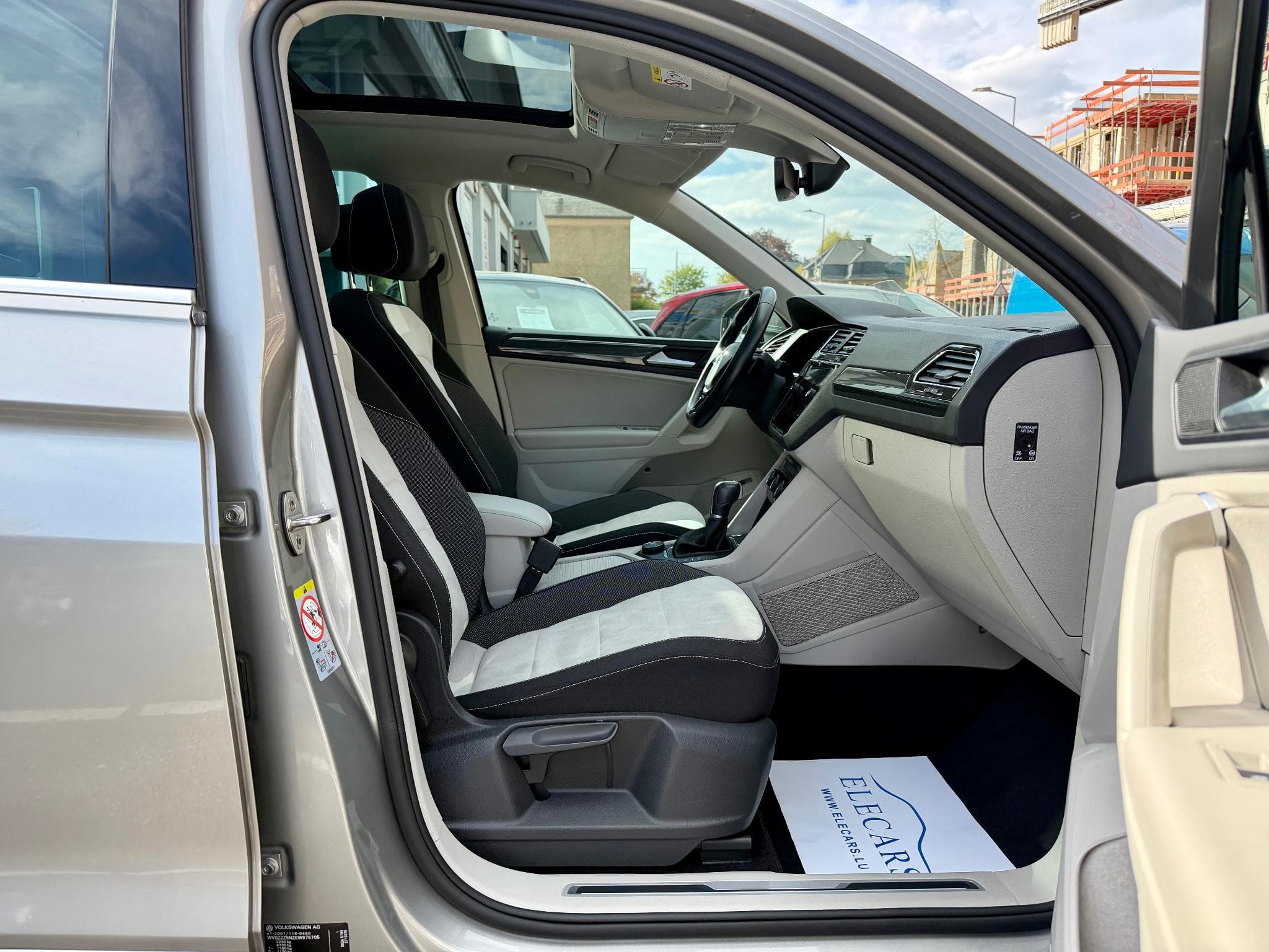 VW Tiguan 2.0 TSI 190 DSG7 4Motion Highline Pano/Cam/Head-Up (2019) - Photo 9