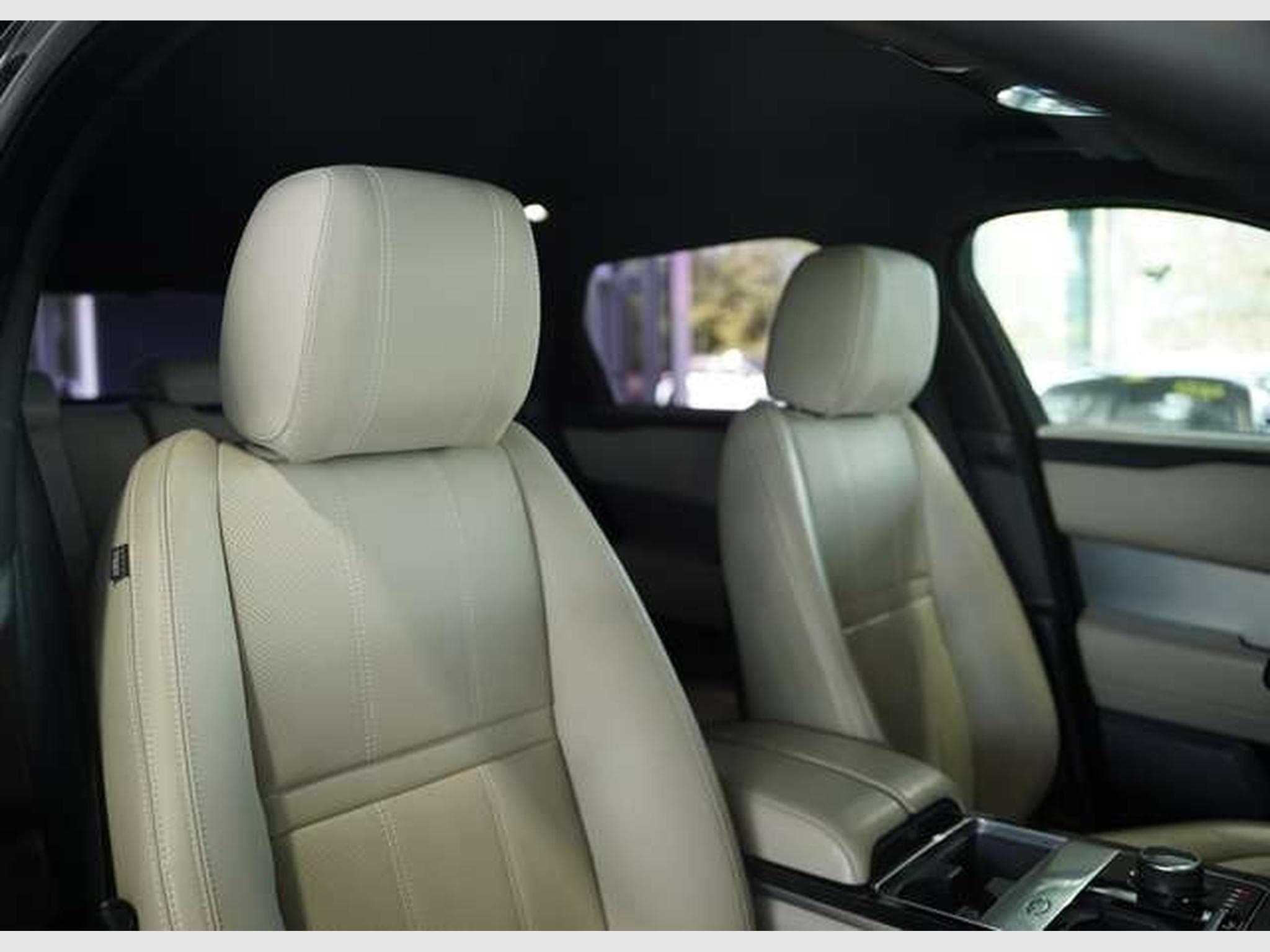 Land-Rover Range Rover Velar R-Dynamic S P380 *22 *Luft* (2017) - Photo 15