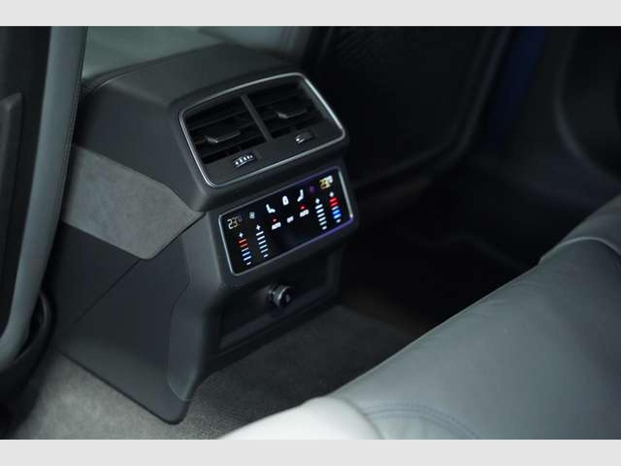 Audi RS6 Avant q. 2.H*22 *S-AGA *Dynamik *B&O *MwSt (2021) - Photo 26