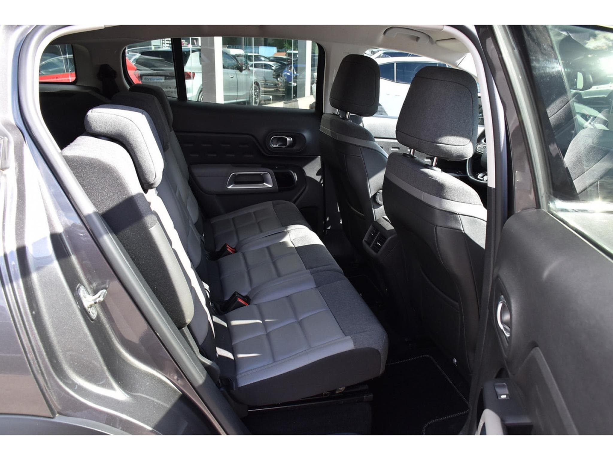 Citroën C5 Aircross 1.2 130 Shine EAT8 CUIR ACC LANE SIDE CAM360 1° MAIN (2021) - Photo 8