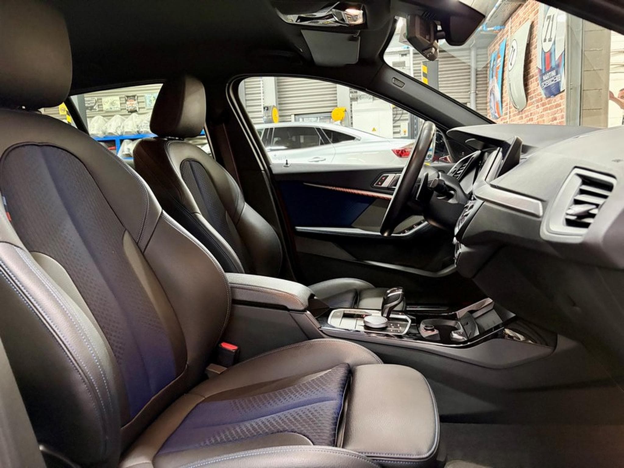 BMW M135 M135iA 2.0 306cv Auto xDrive M-Performance (2019) - Photo 8