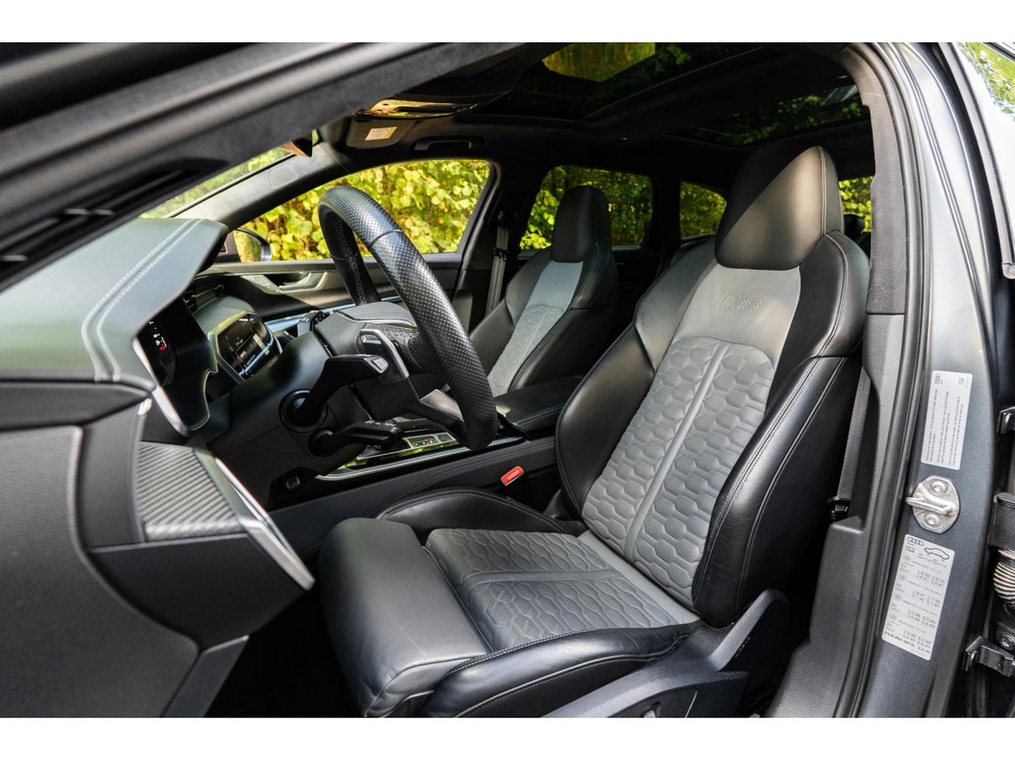Audi RS6 EXCLUSIVE / B&O / MATRIX (2022) - Photo 9