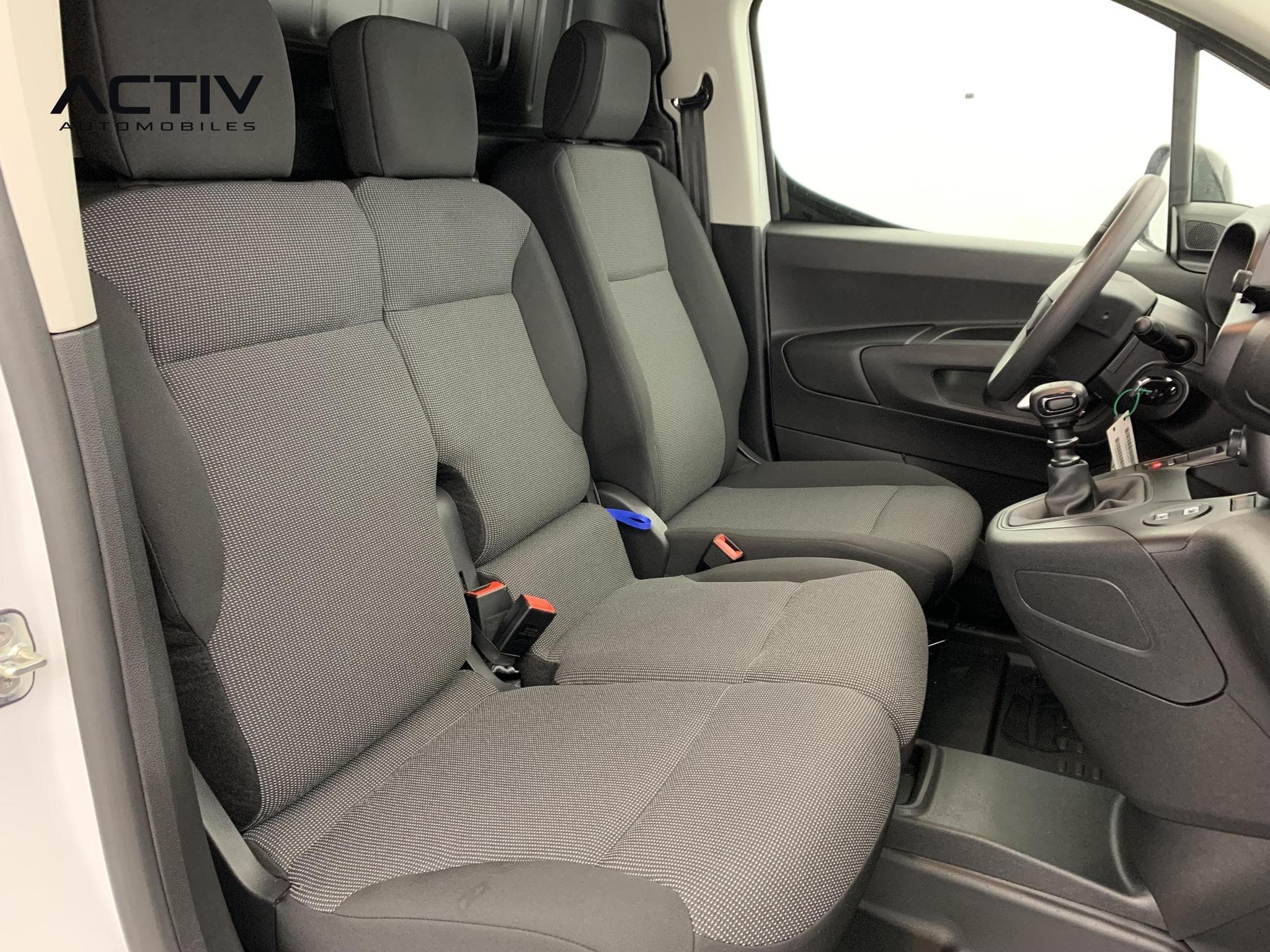 Citroën Berlingo M DIESEL 100 CH MANUELLE (2025) - Photo 9