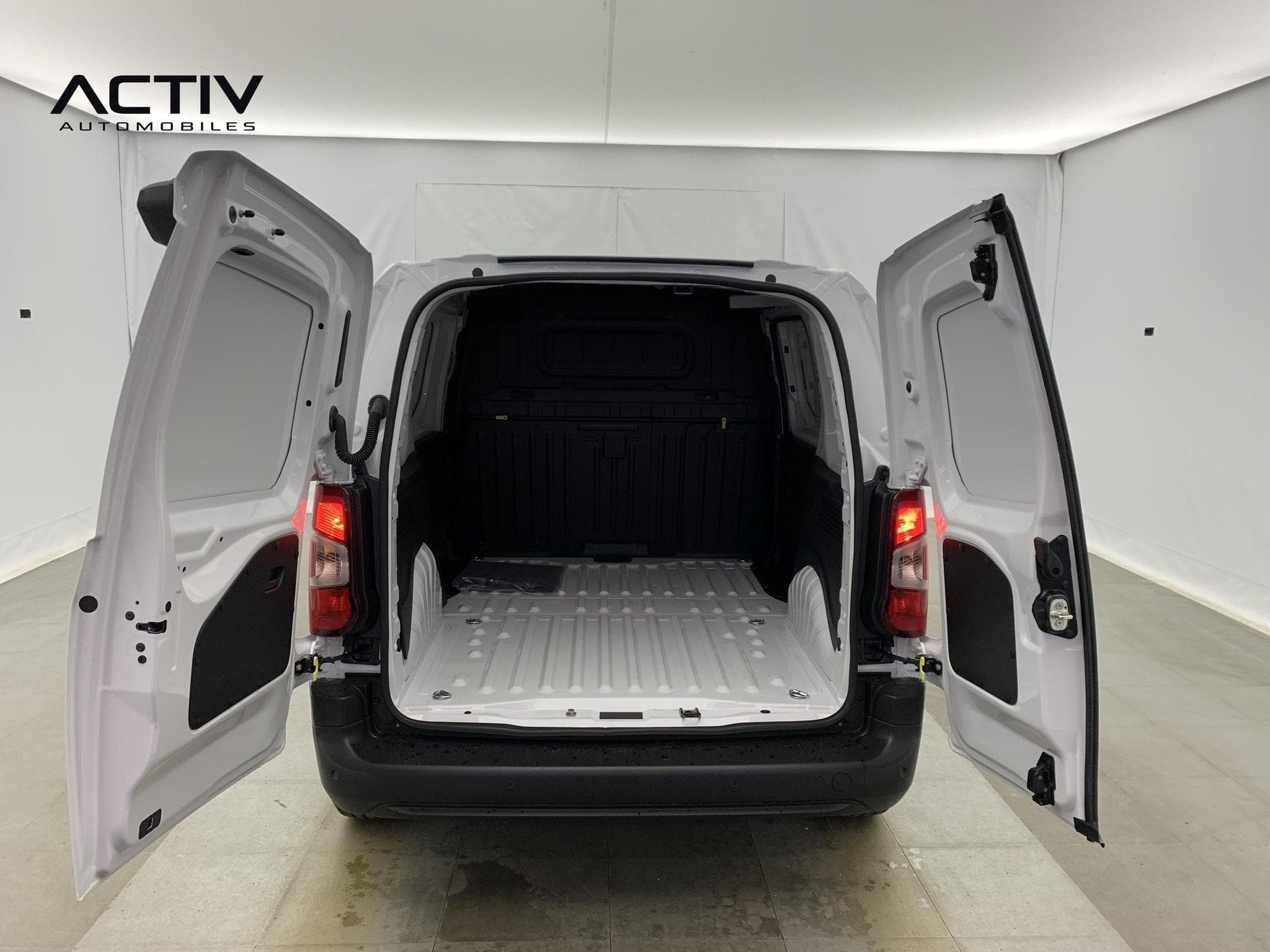 Citroën Berlingo M DIESEL 100 CH MANUELLE (2025) - Photo 13