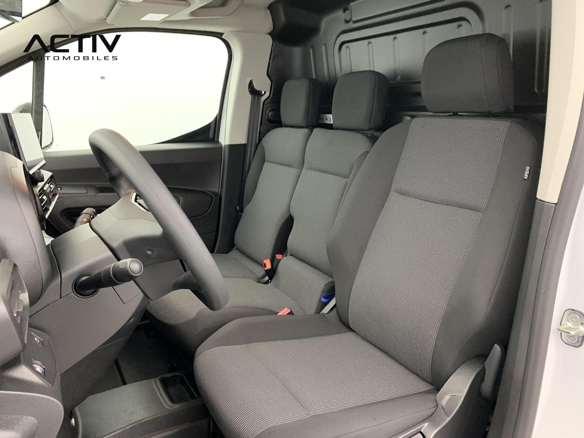 Citroën Berlingo M DIESEL 100 CH MANUELLE (2025) - Photo 21