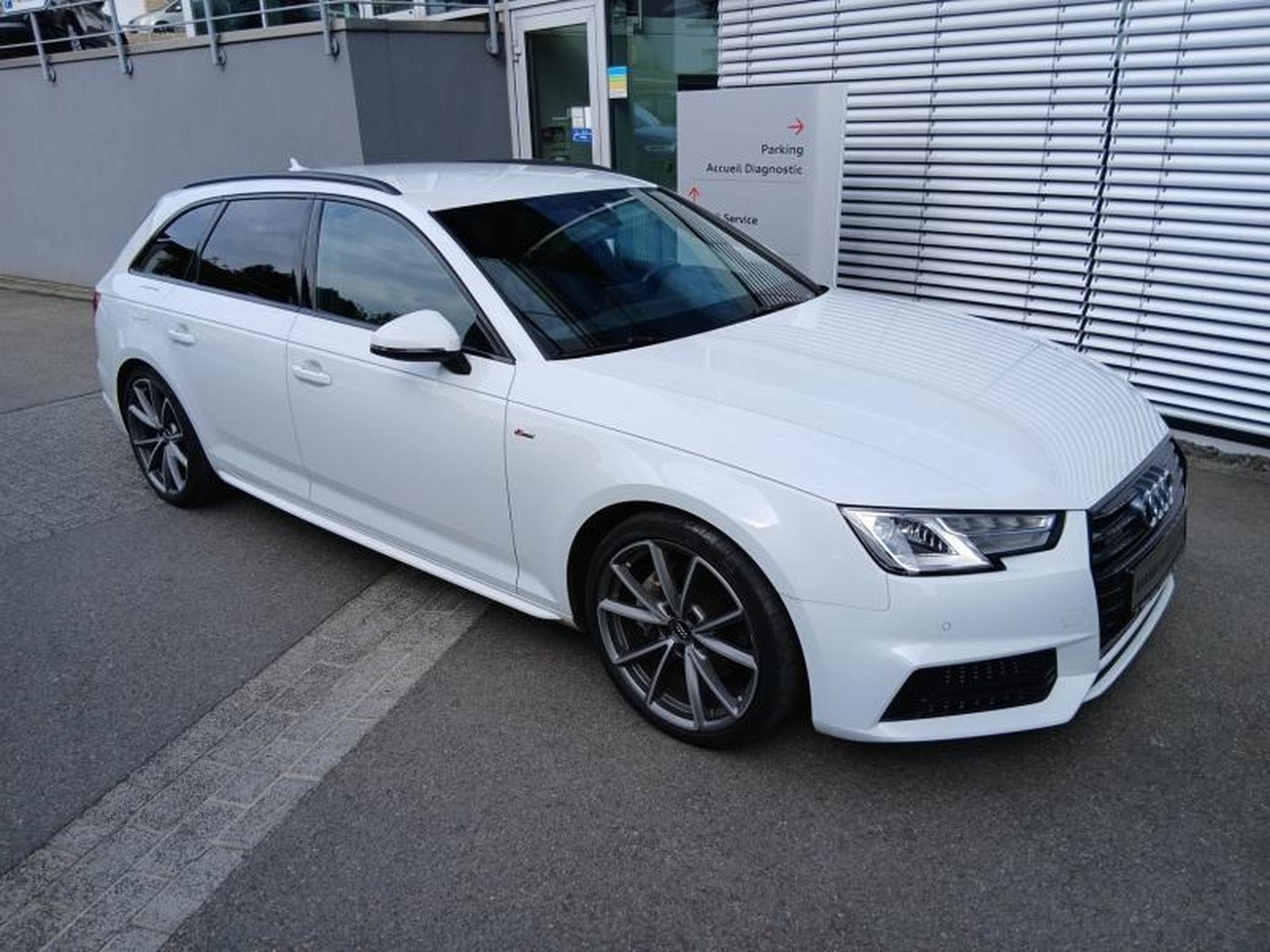 Audi A4 Avant Sport 2.0 TDI quattro s-tronic (2016) - Photo 5