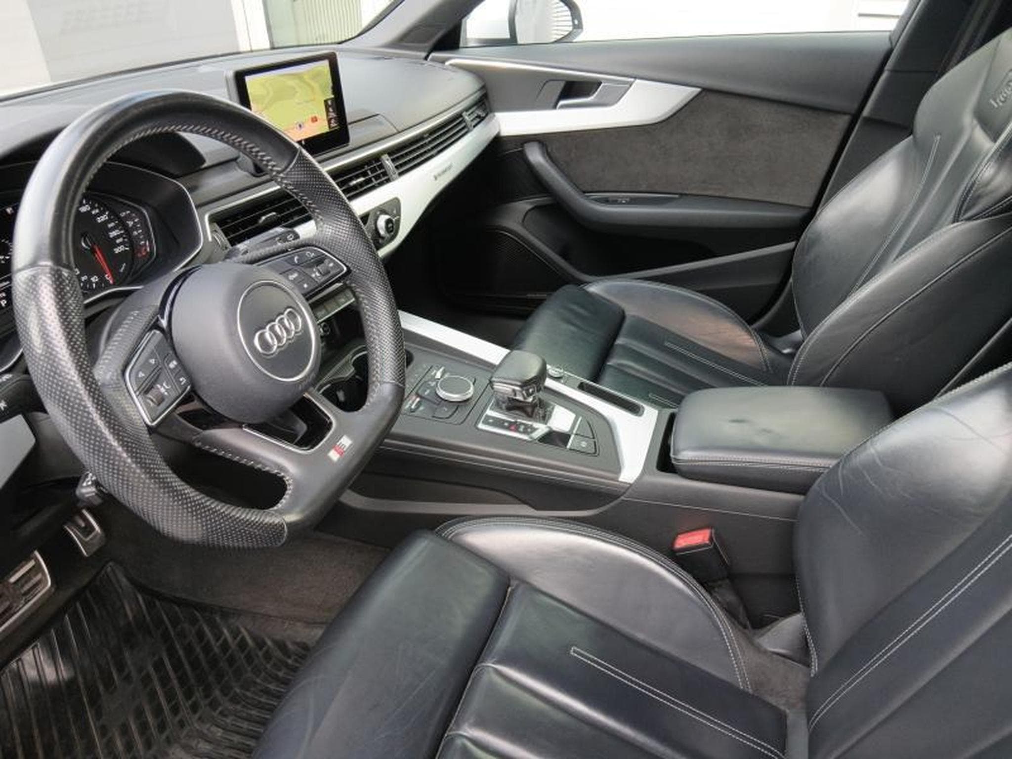 Audi A4 Avant Sport 2.0 TDI quattro s-tronic (2016) - Photo 9