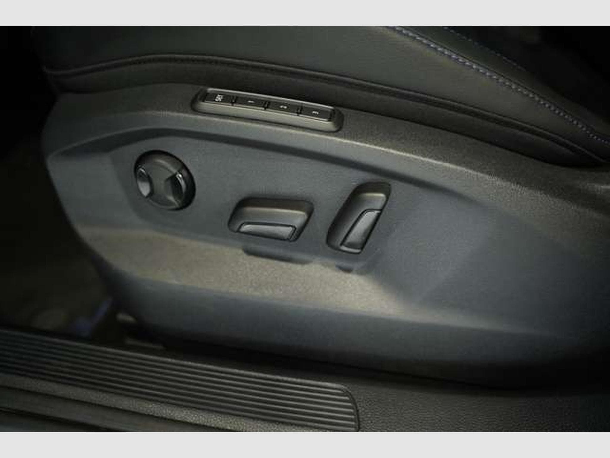 VW T-Roc R 4M *2.H *19 *Pano *AKRA *beats *ACC (2023) - Photo 28