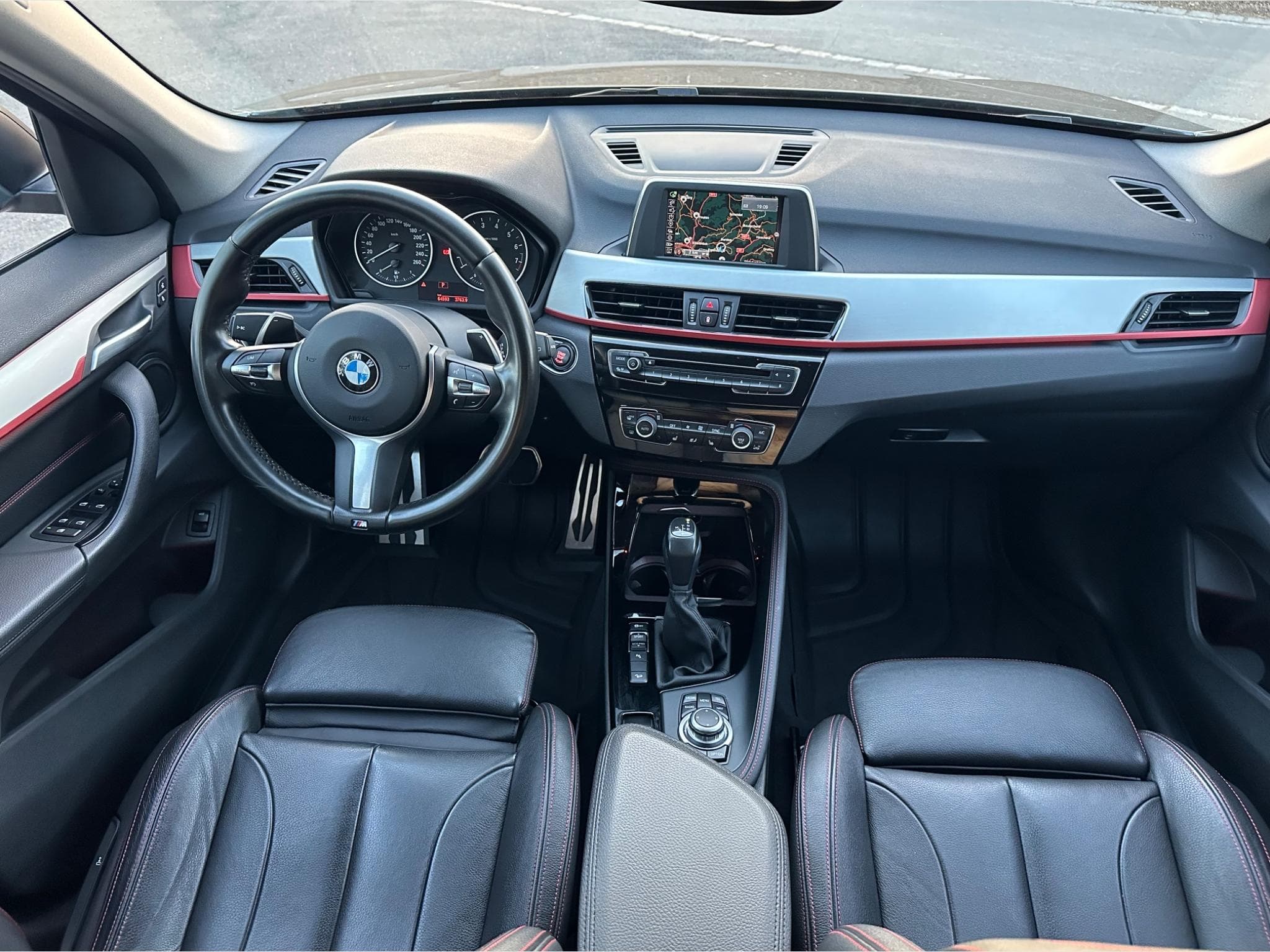 BMW X1 BMW X1 XDrive 20i Sport M Line (2016) - Photo 2