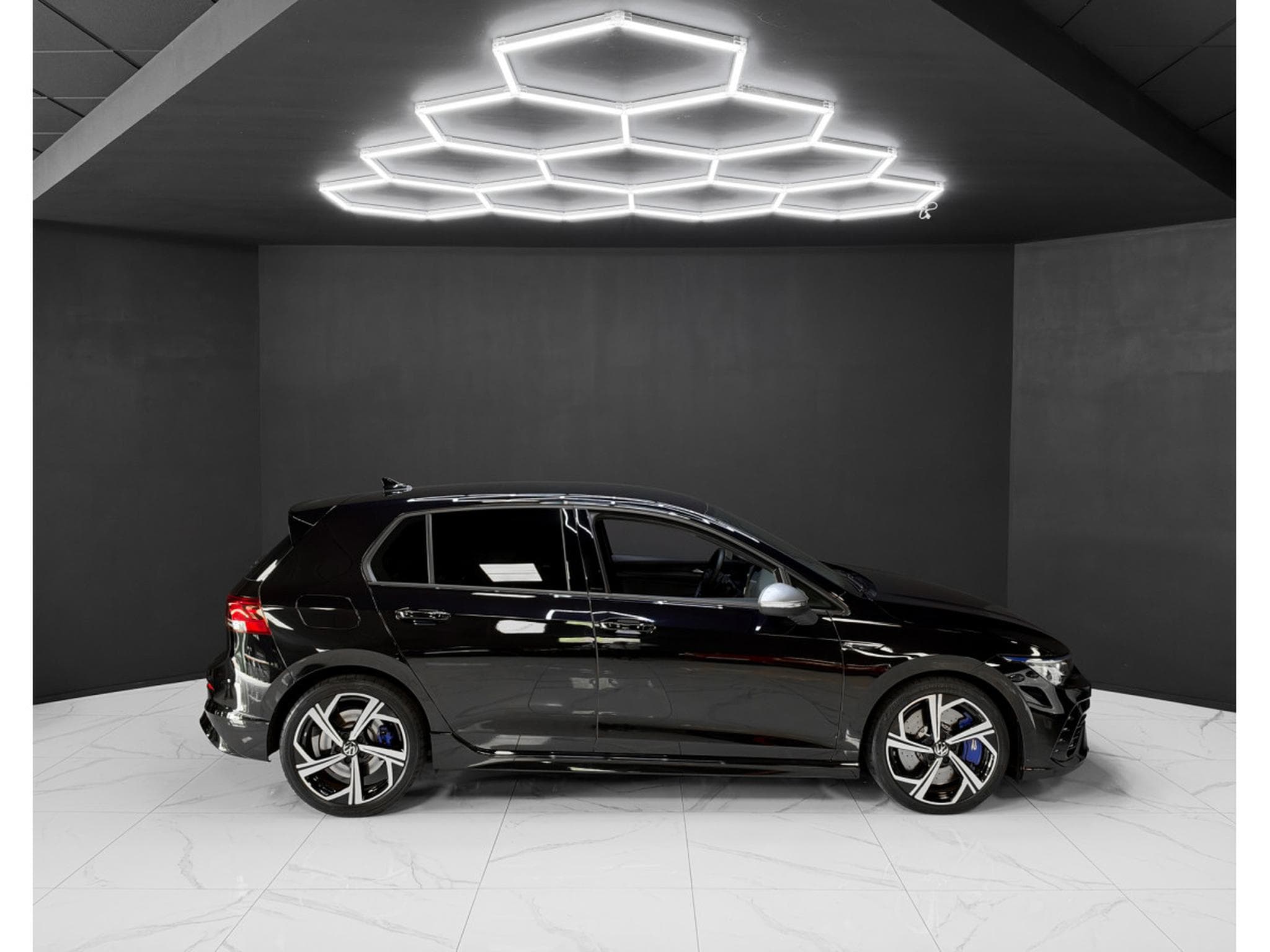 VW Golf R 2.0 TSI R DSG 4 Motion (2023) - Foto 6